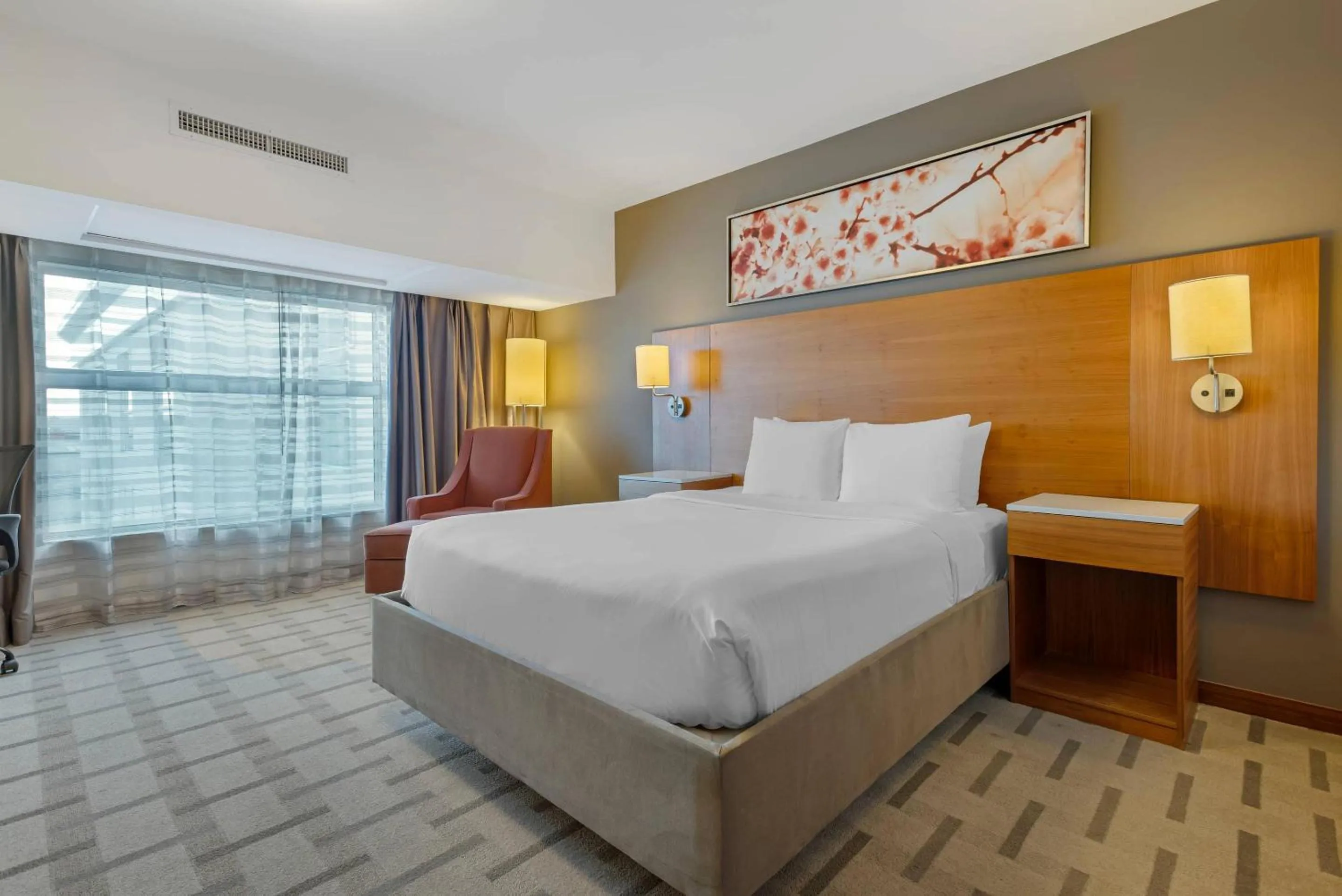 Bedroom, Bed in Radisson Hotel & Conference Centre Calgary Airport