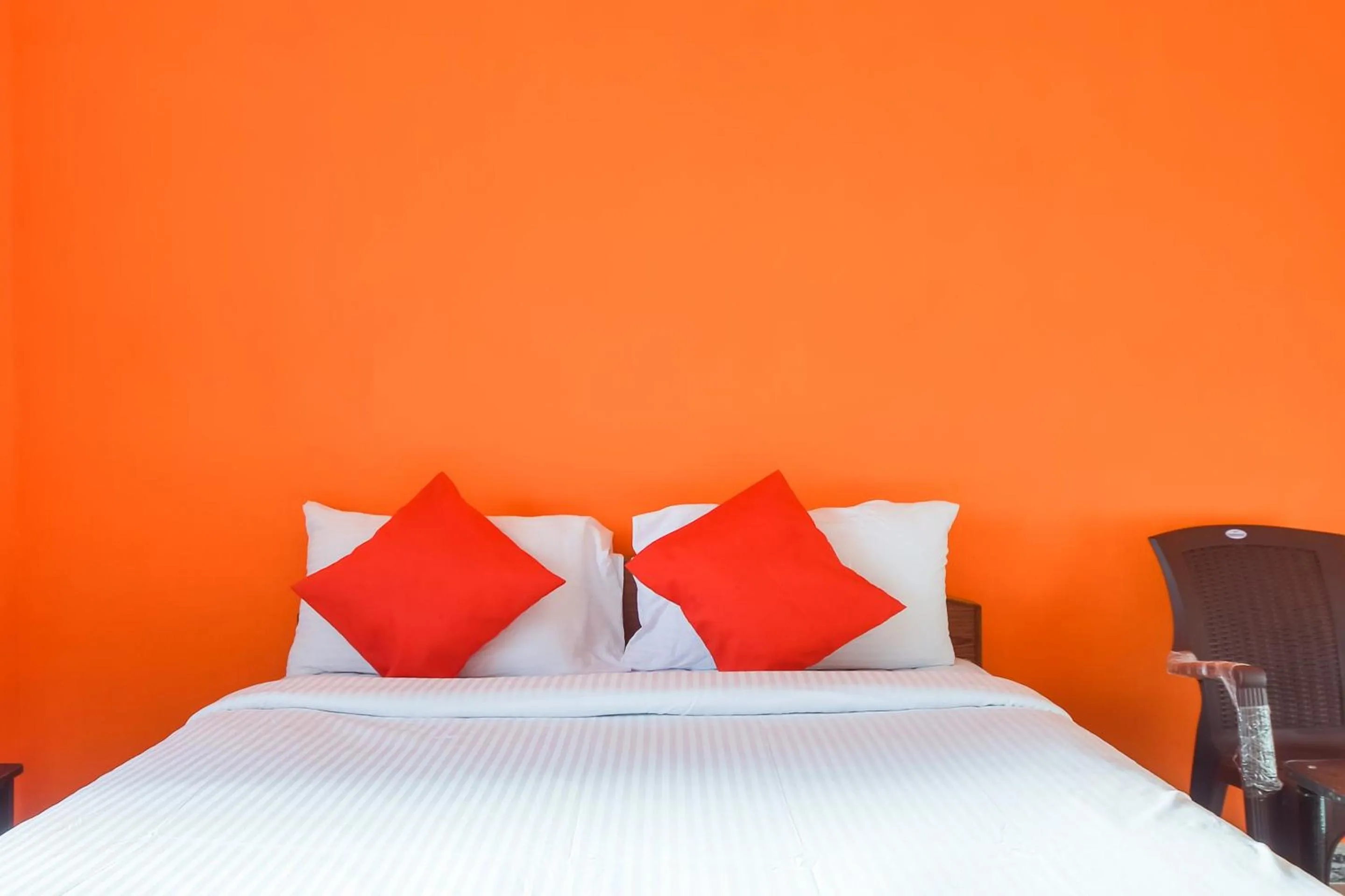 Bedroom in Super OYO Flagship New Cresent Park