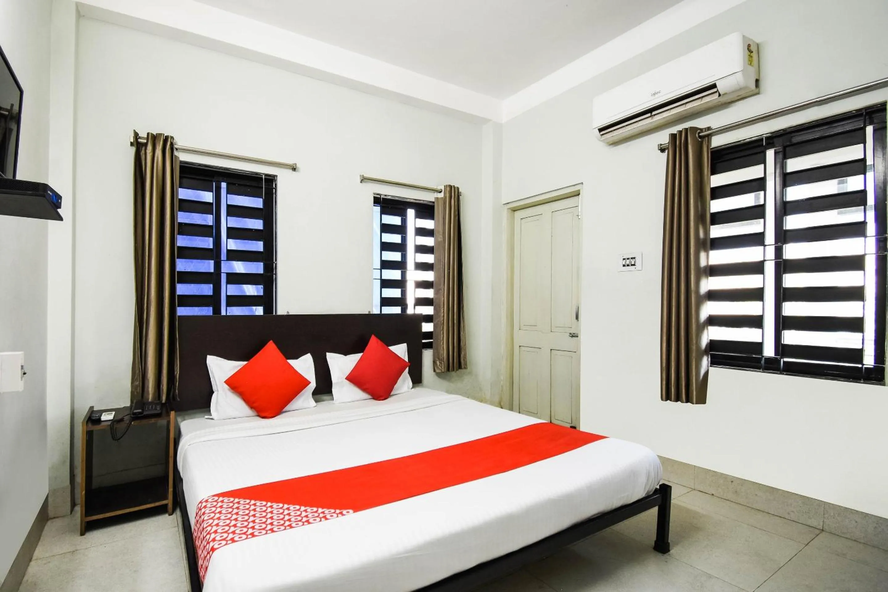 Bedroom, Bed in Hotel O Pradhan Palace