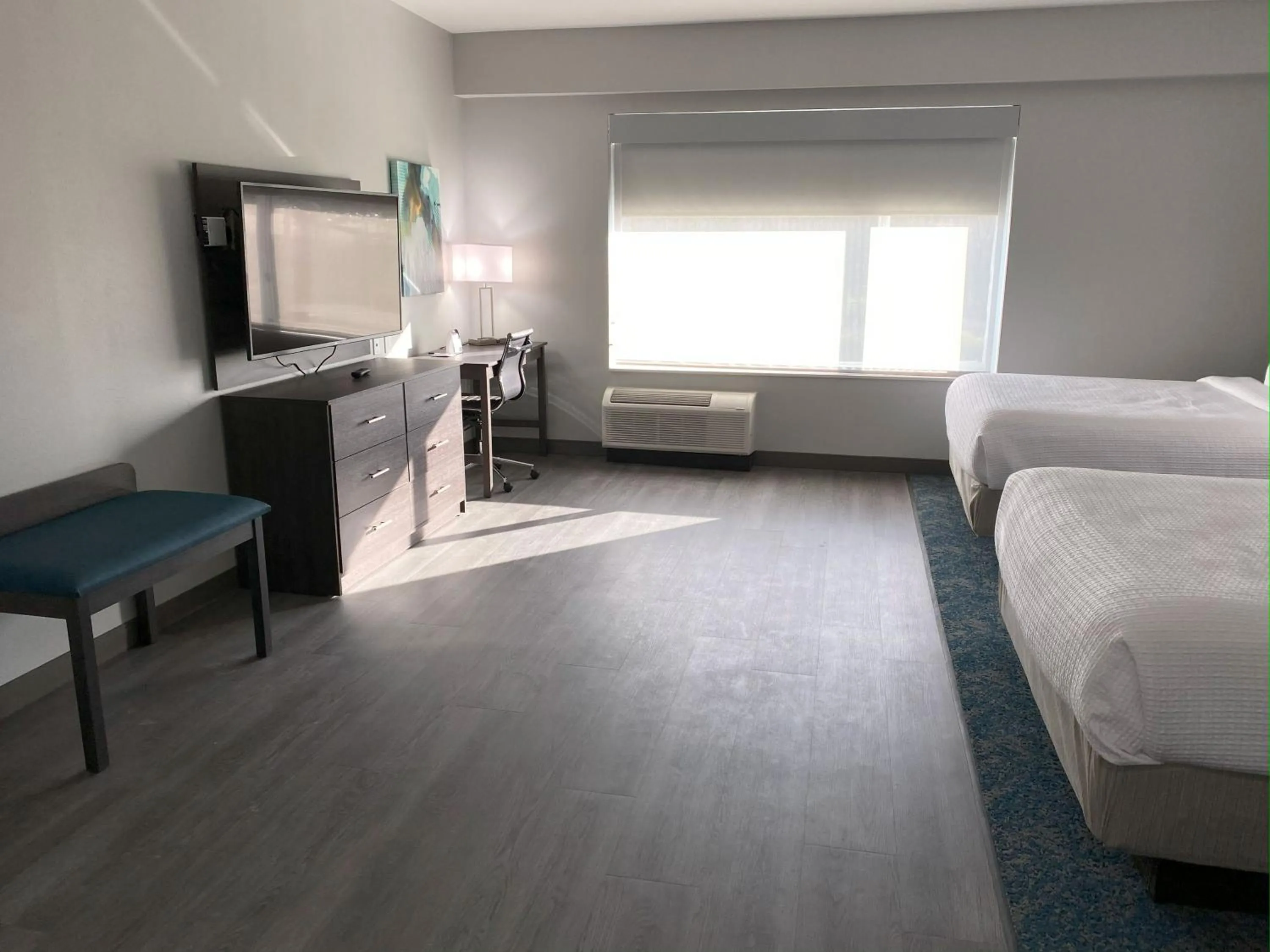 Bed in Best Western Plus Executive Residency Nashville Antioch