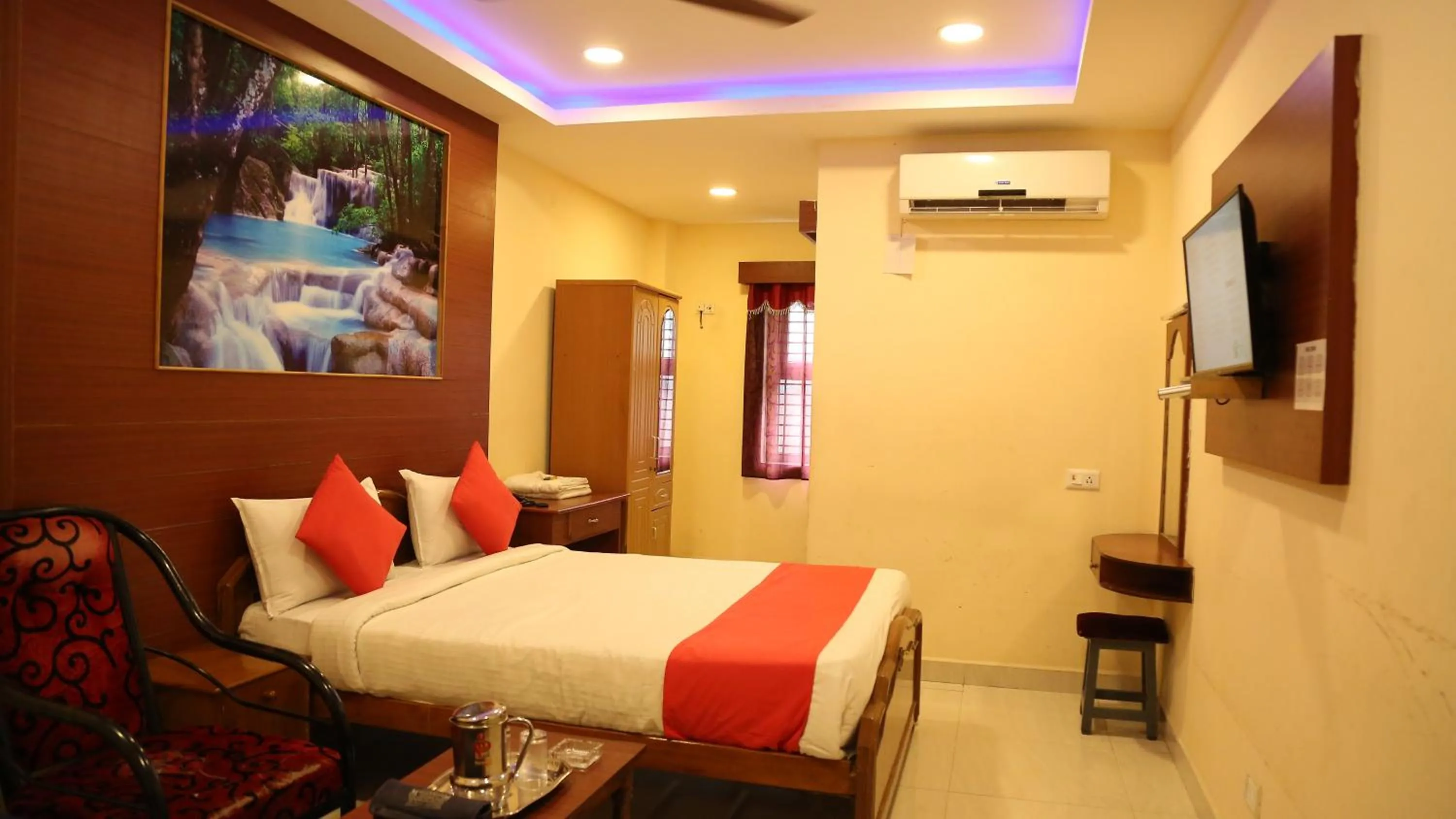 Bedroom, Bed in Kumaran Millenium Residency