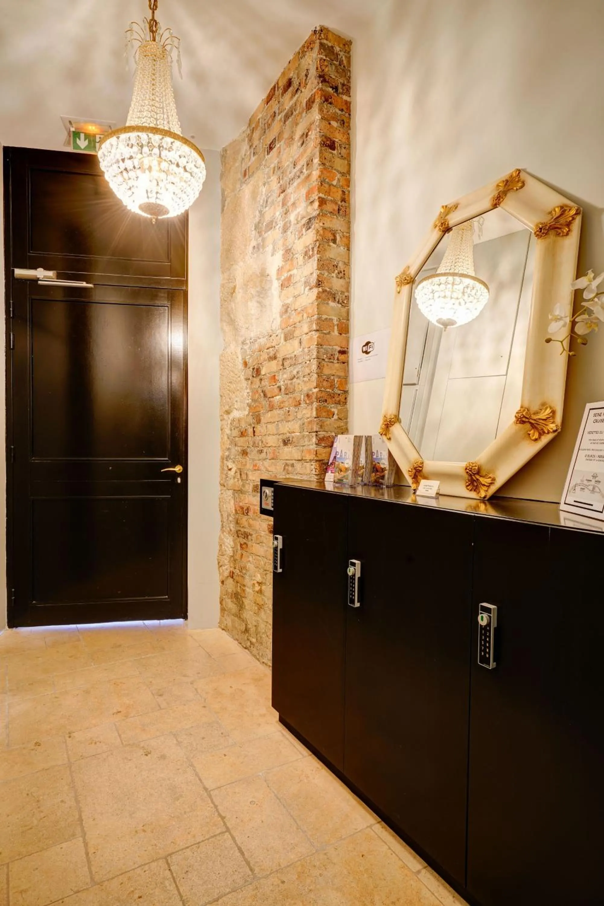 Lobby or reception in Apartments Du Louvre St Honoré