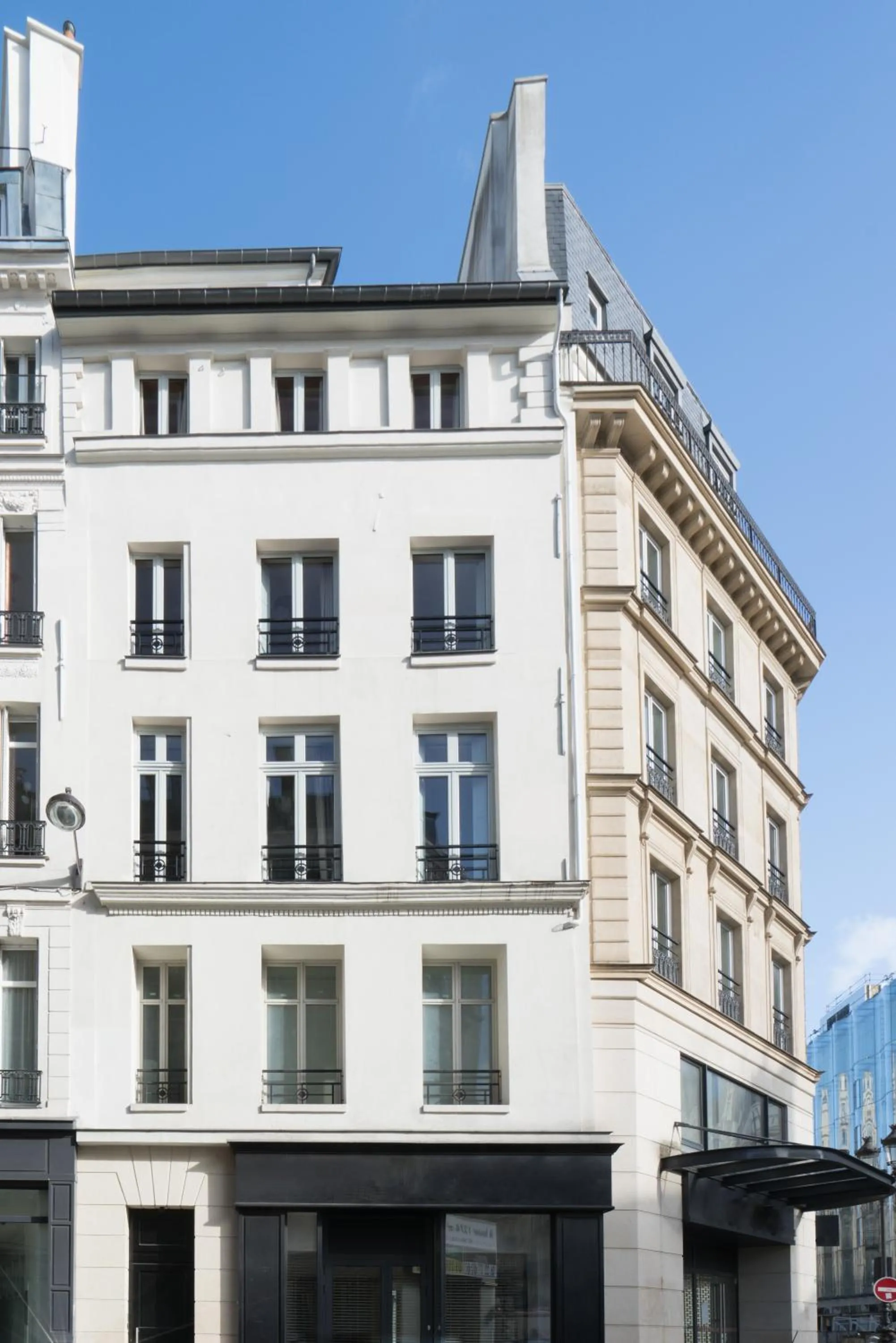 Property building in Apartments Du Louvre St Honoré