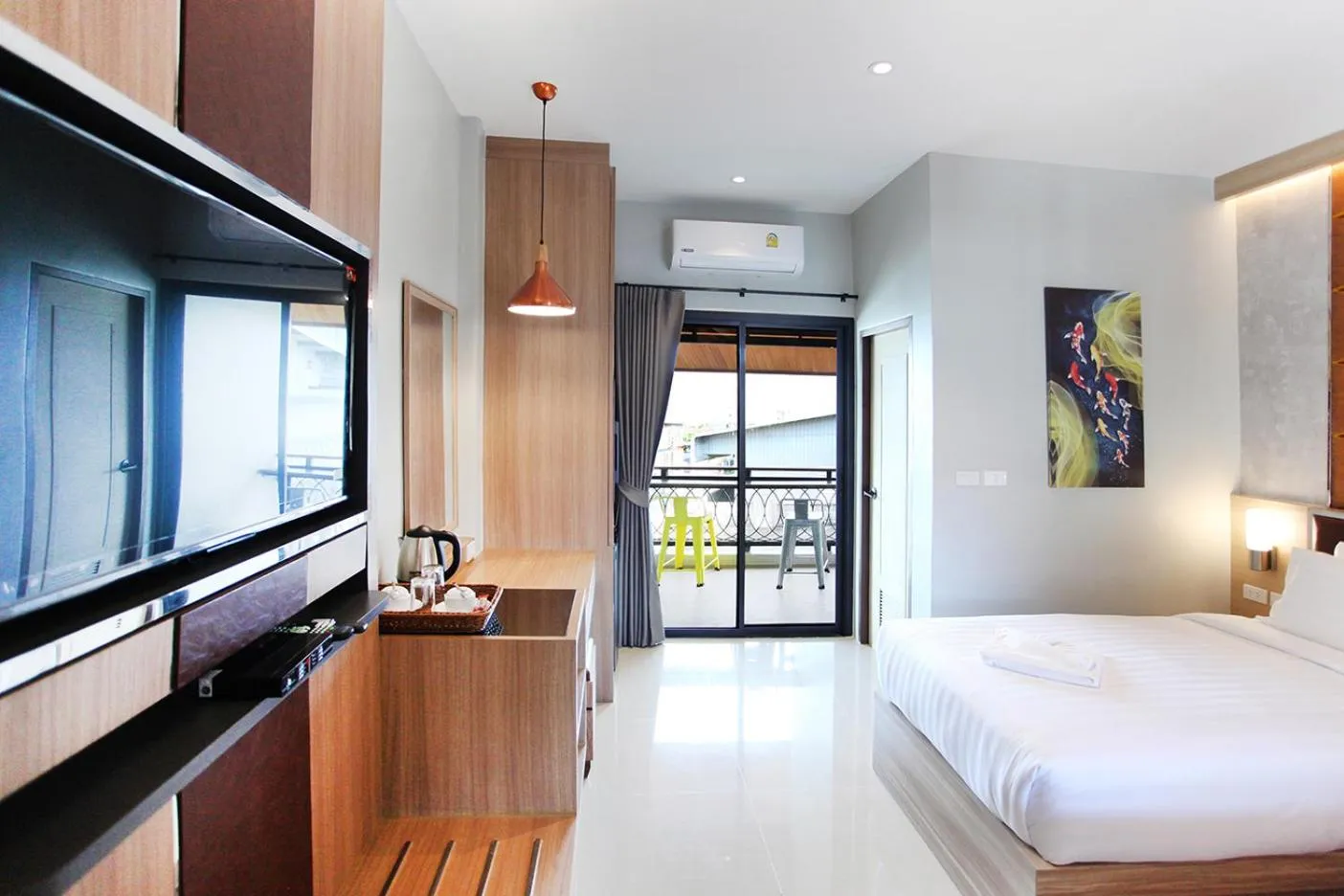 Photo of the whole room, Bed in Avarin Resort