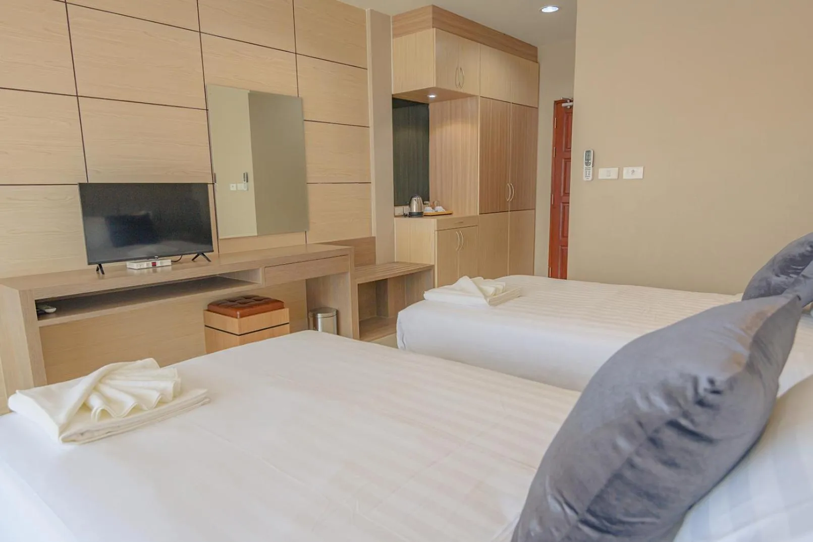 Bed in Avarin Resort