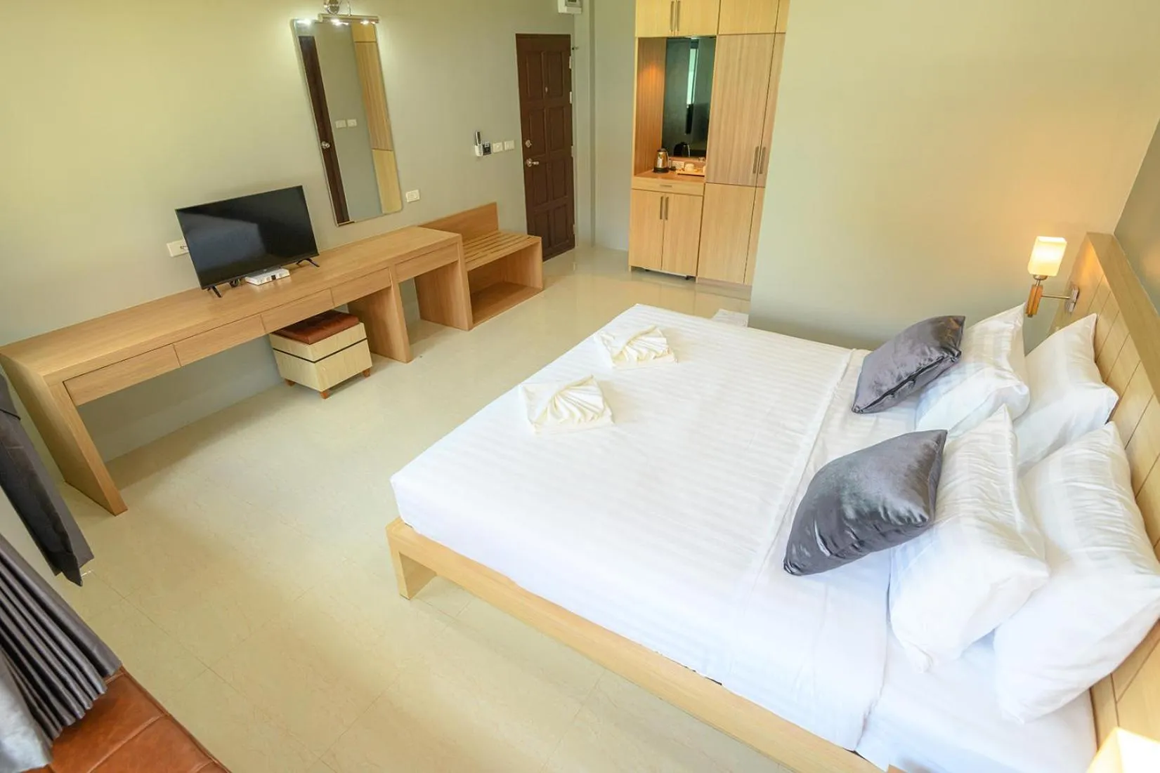 Bed in Avarin Resort