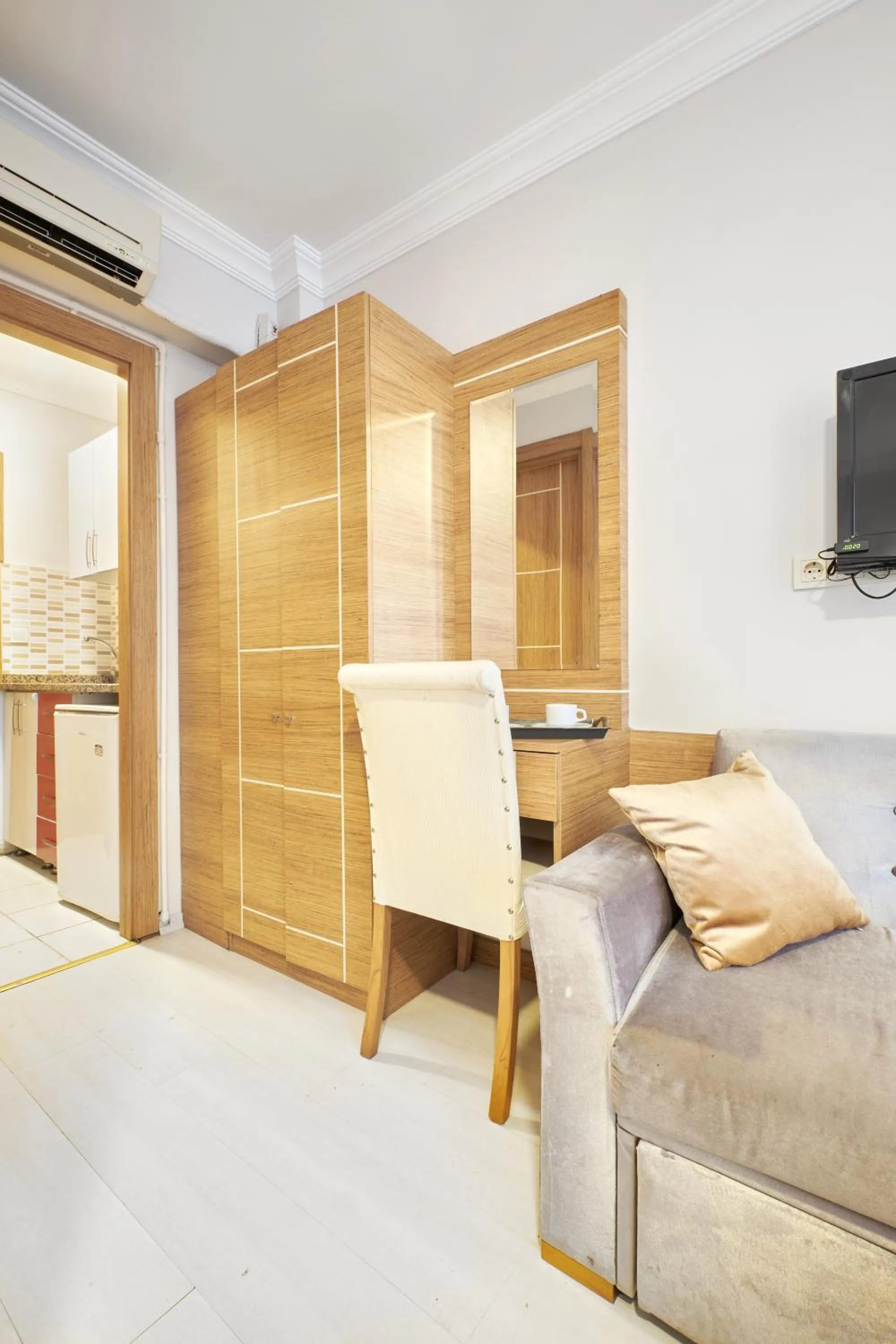 Coffee/tea facilities in Central Suites Taksim