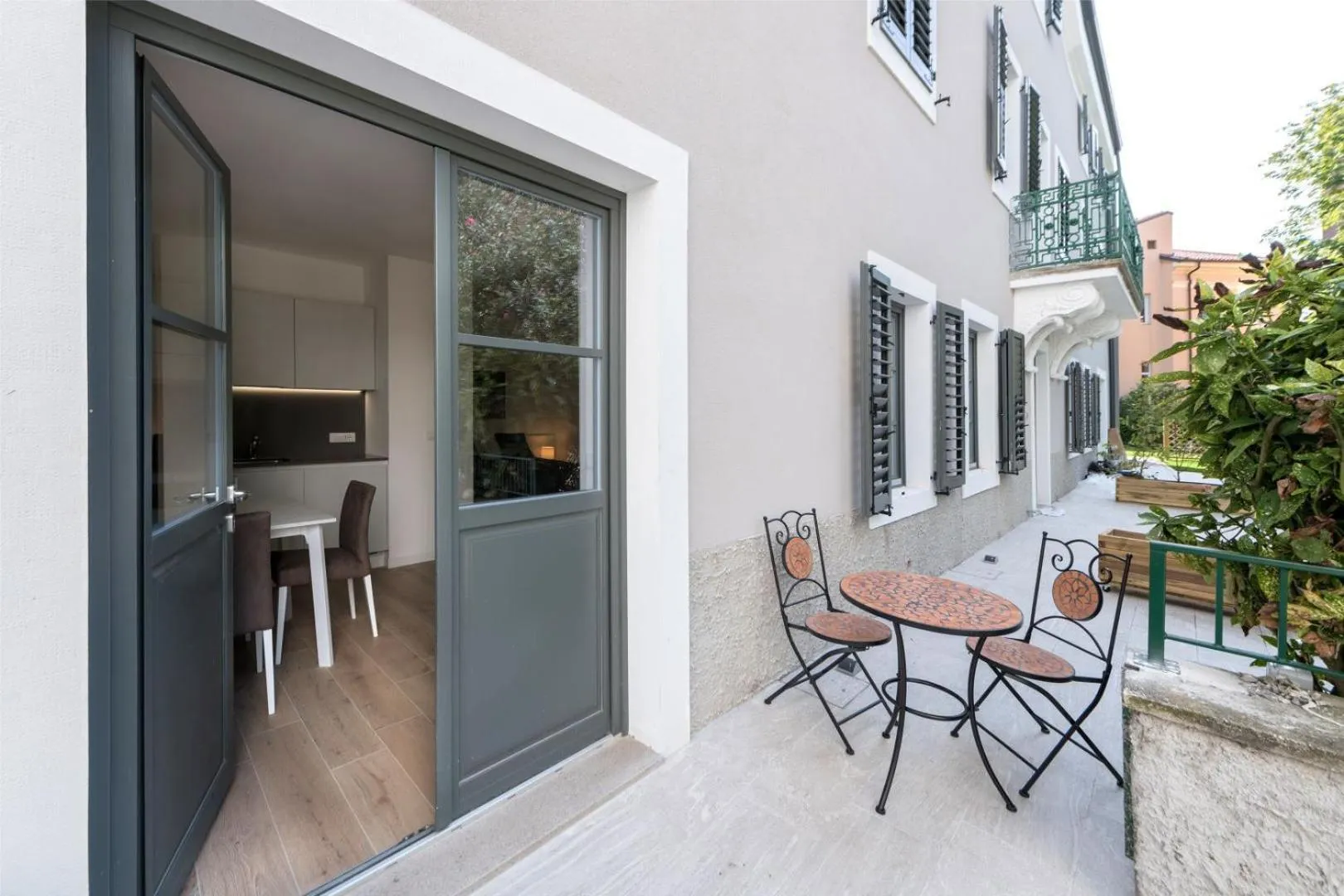 Facade/entrance in Residence La Torre con private park