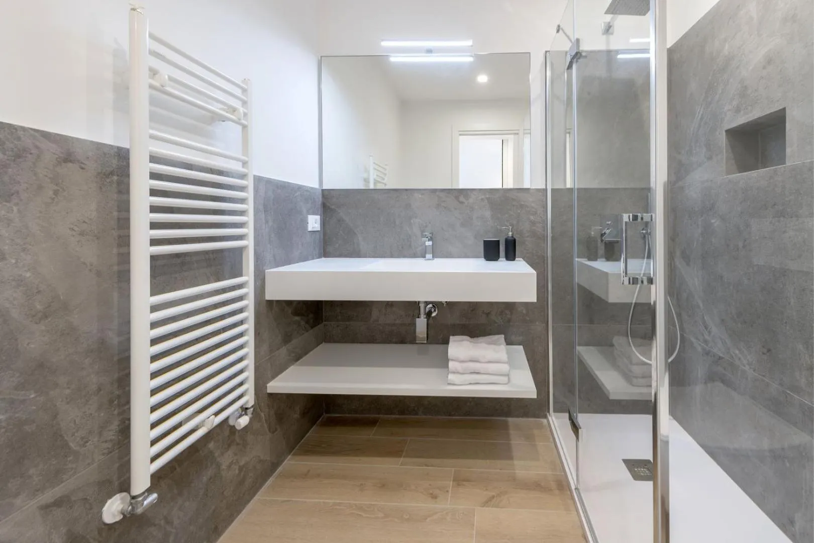 Bathroom in Residence La Torre con private park