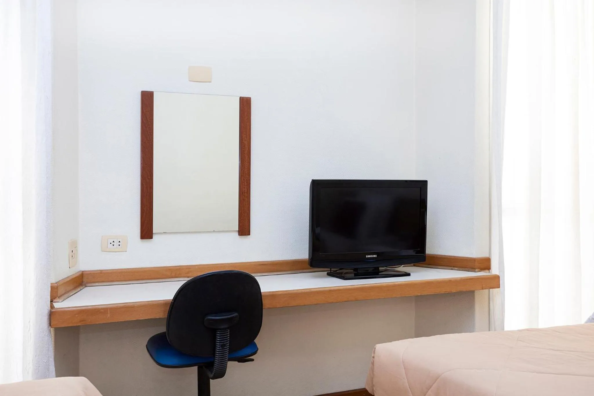 TV and multimedia, Bed in Nikkey Palace Hotel