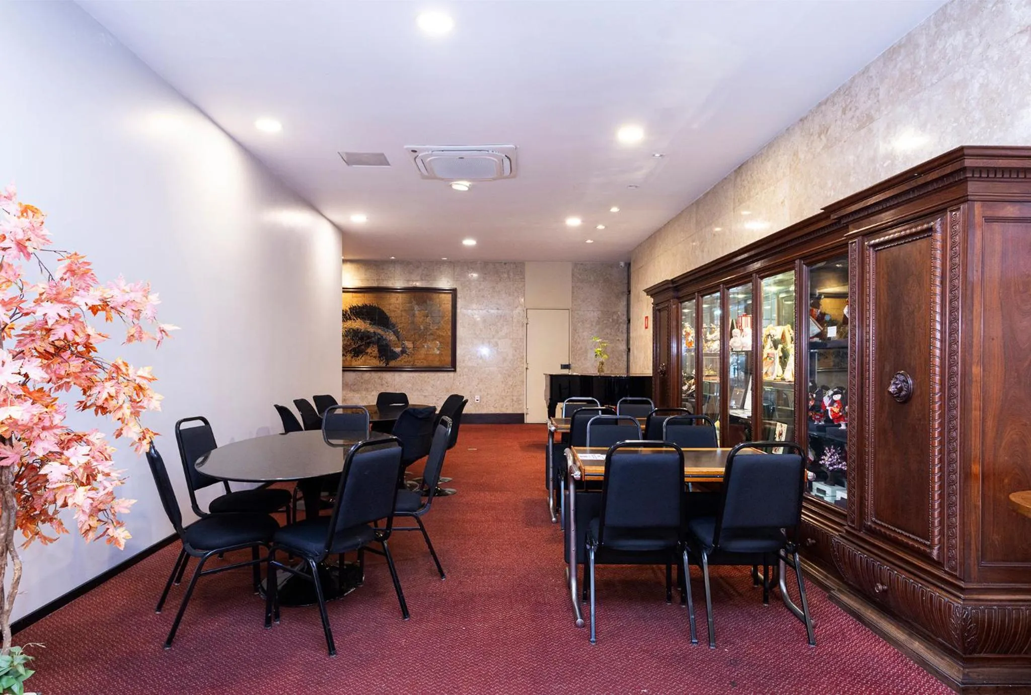 Restaurant/places to eat in Nikkey Palace Hotel