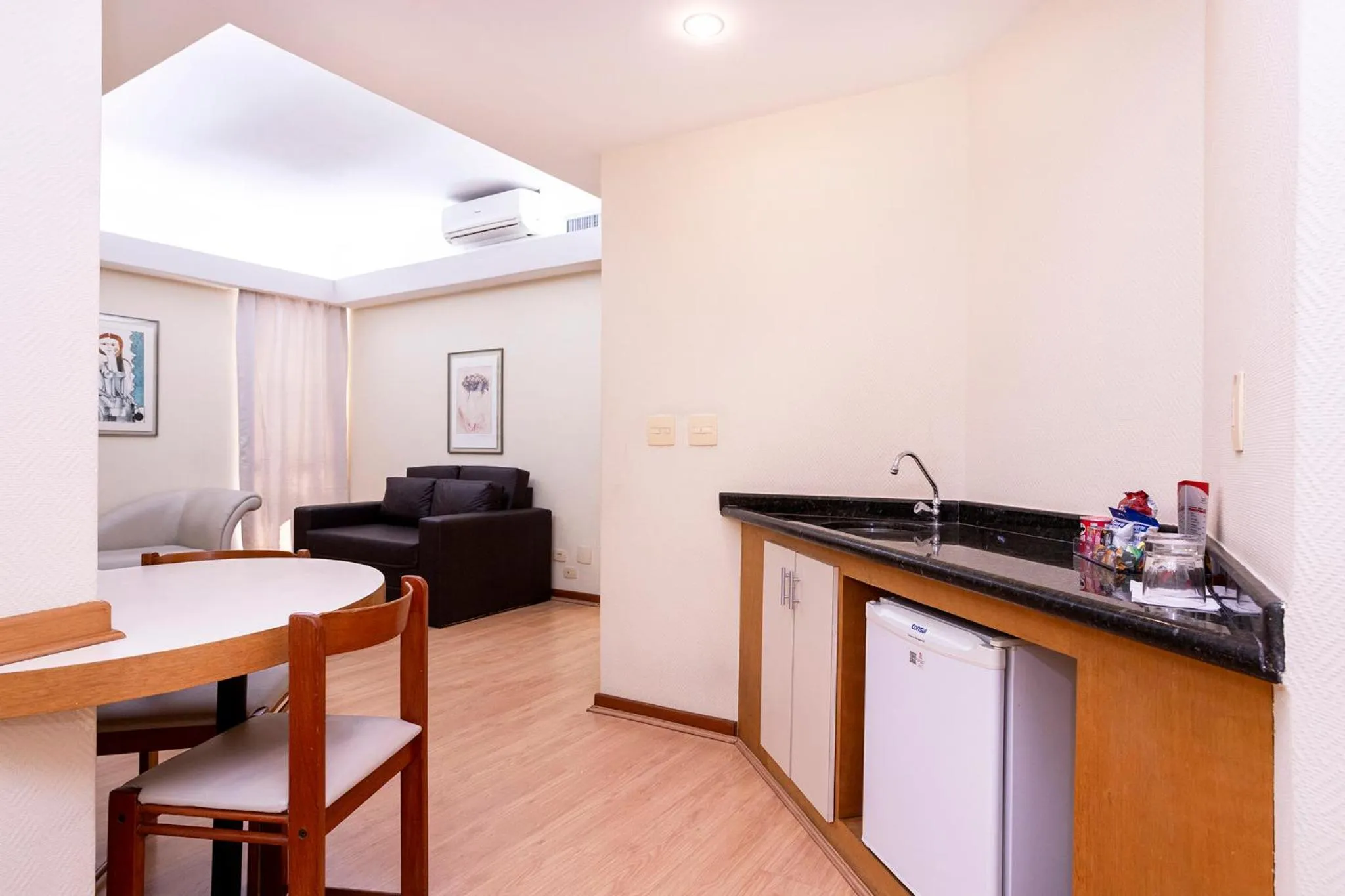 Dining area in Nikkey Palace Hotel