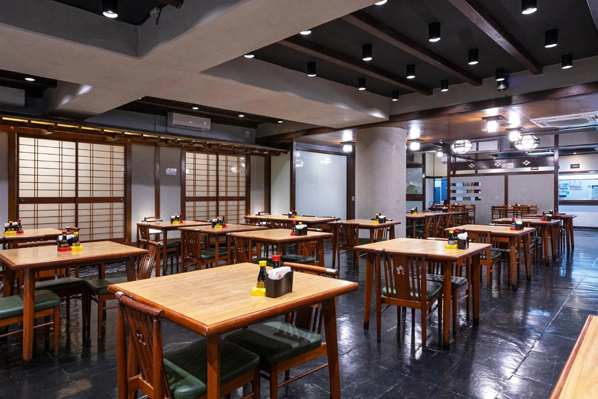 Restaurant/places to eat in Nikkey Palace Hotel