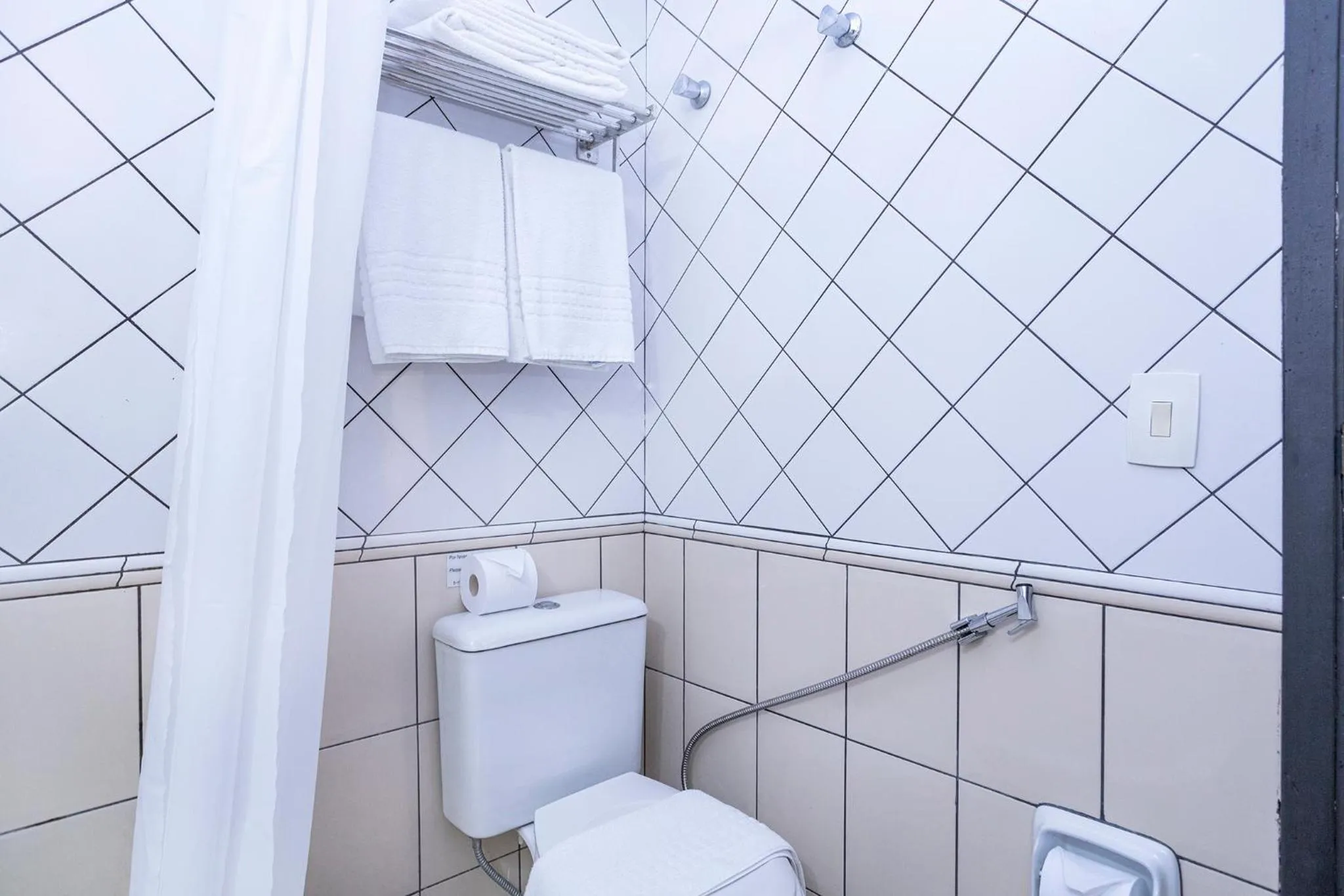 Bathroom in Nikkey Palace Hotel