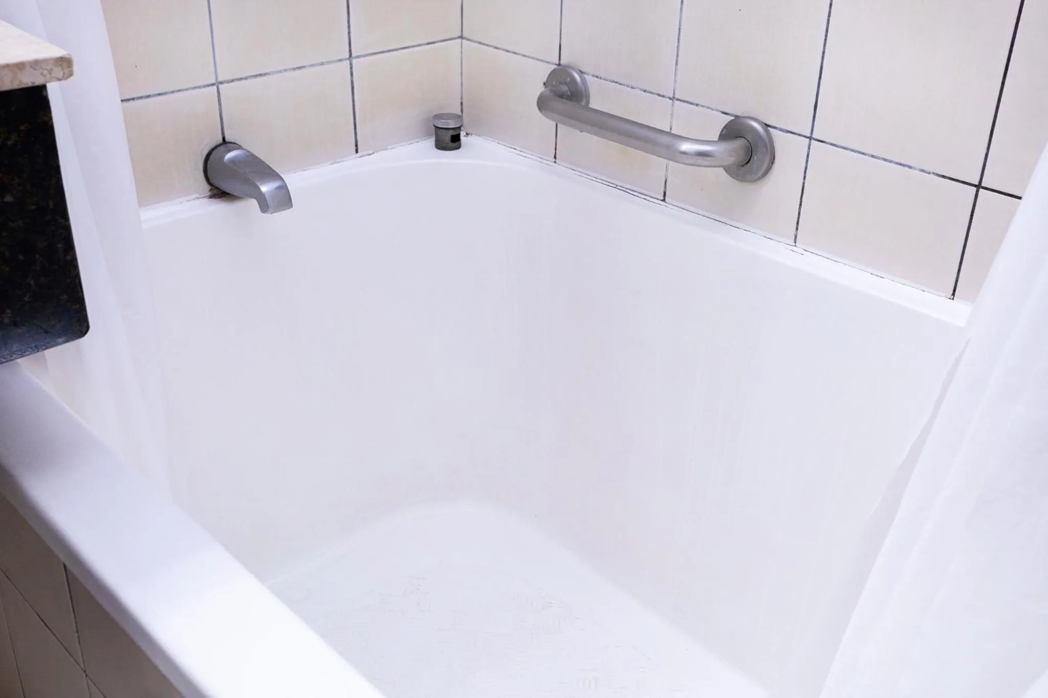 Bathroom in Nikkey Palace Hotel