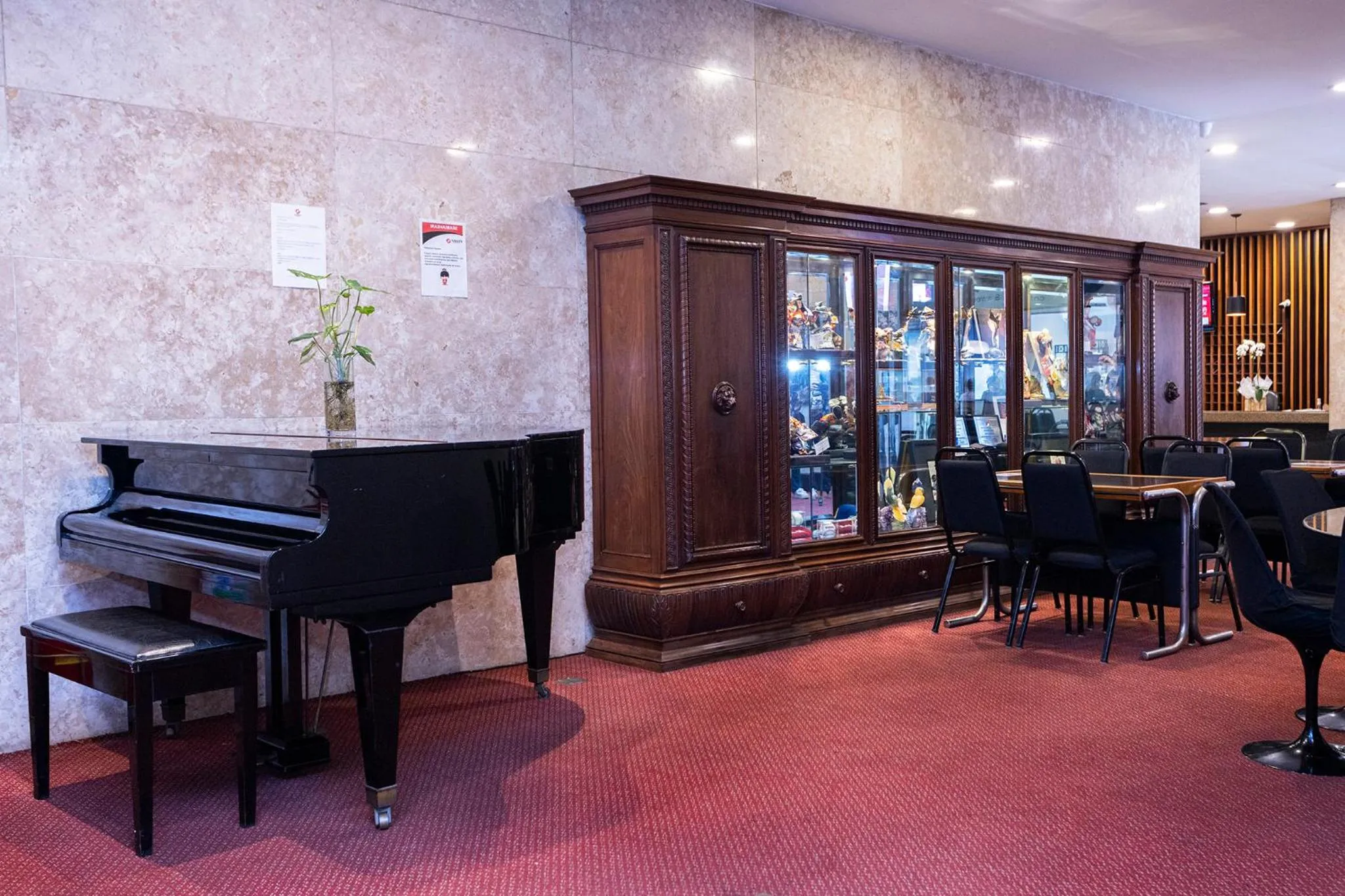 Seating area in Nikkey Palace Hotel