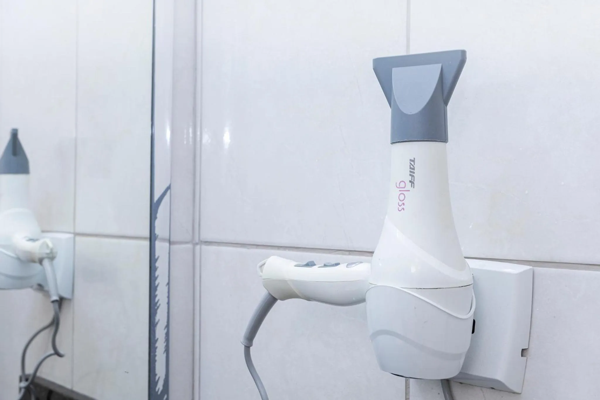 hair dryier in Nikkey Palace Hotel