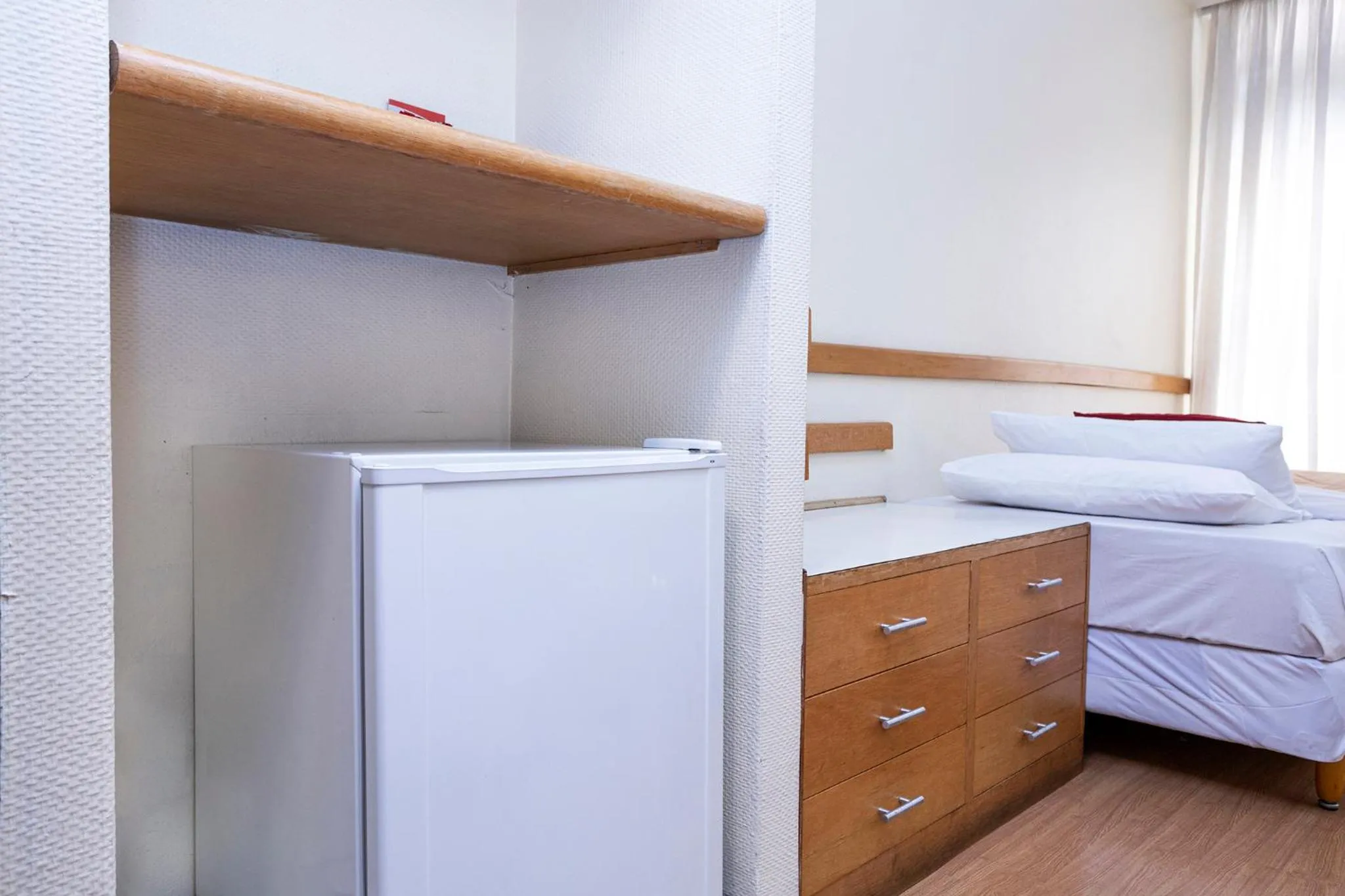 minibar, Bed in Nikkey Palace Hotel