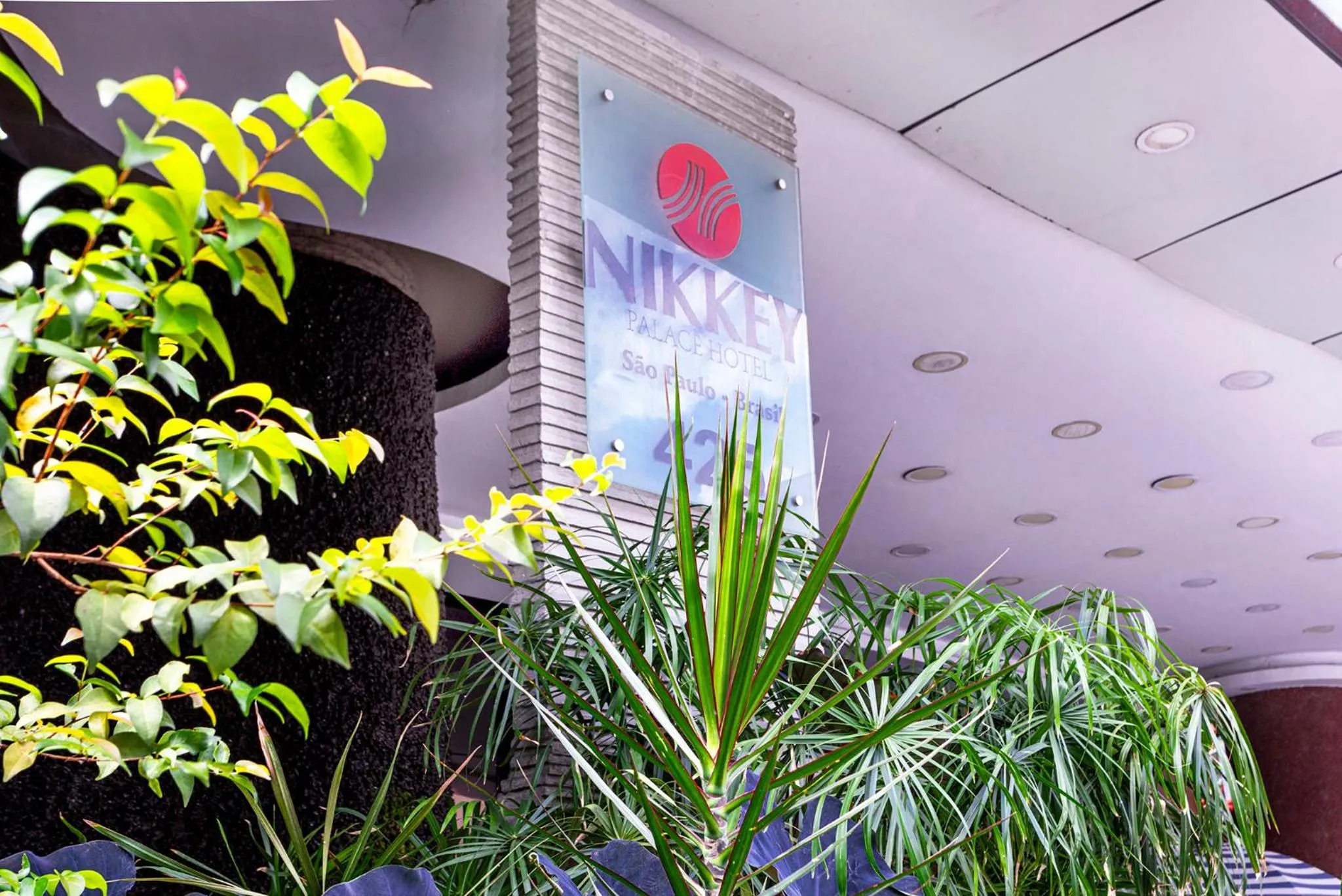 Decorative detail in Nikkey Palace Hotel