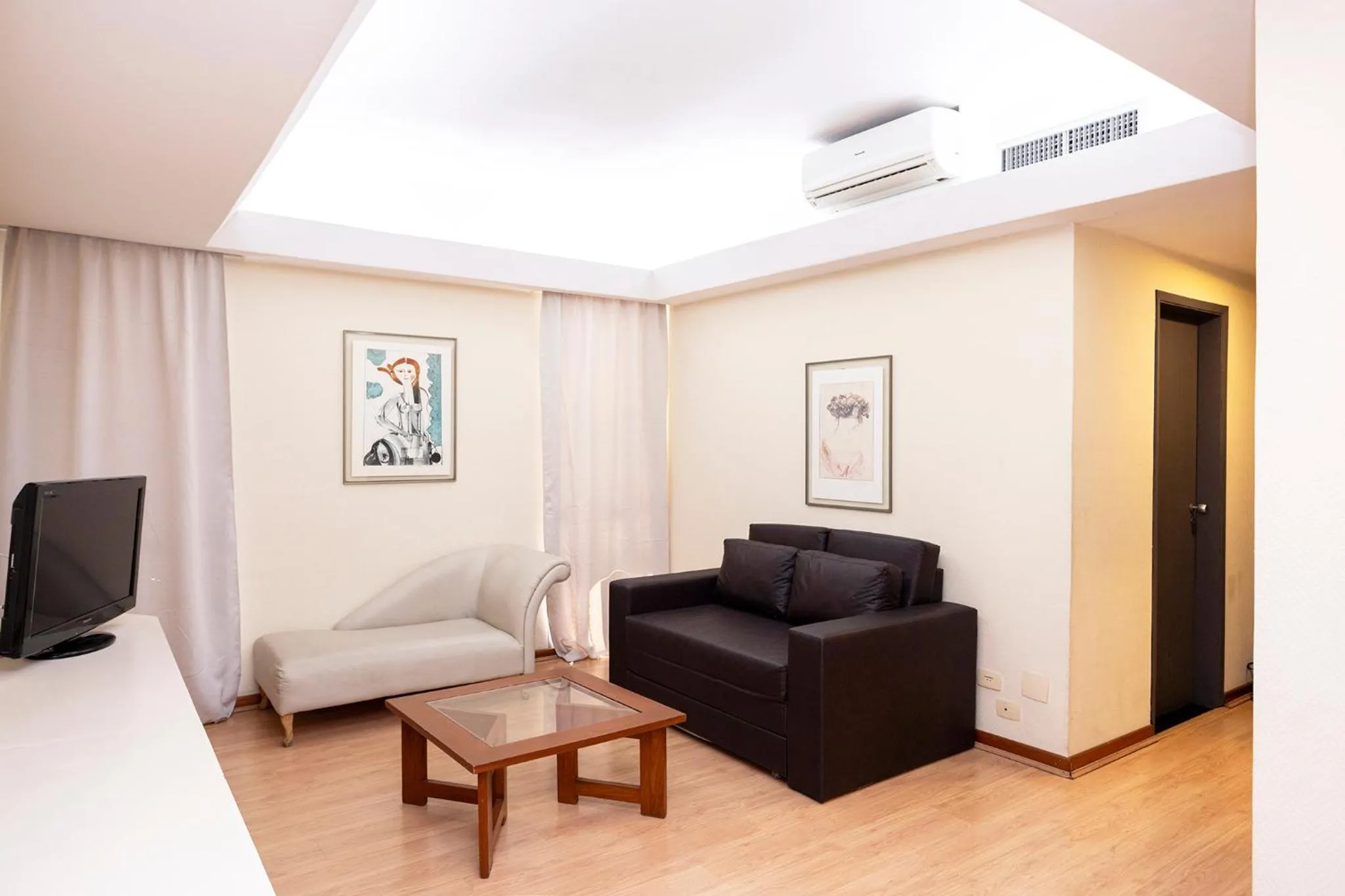 Seating area in Nikkey Palace Hotel