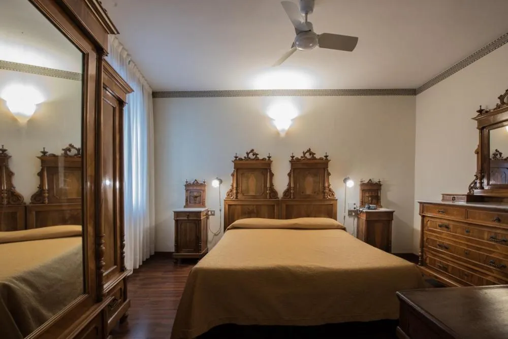 Bedroom, Bed in Hotel Due Mori