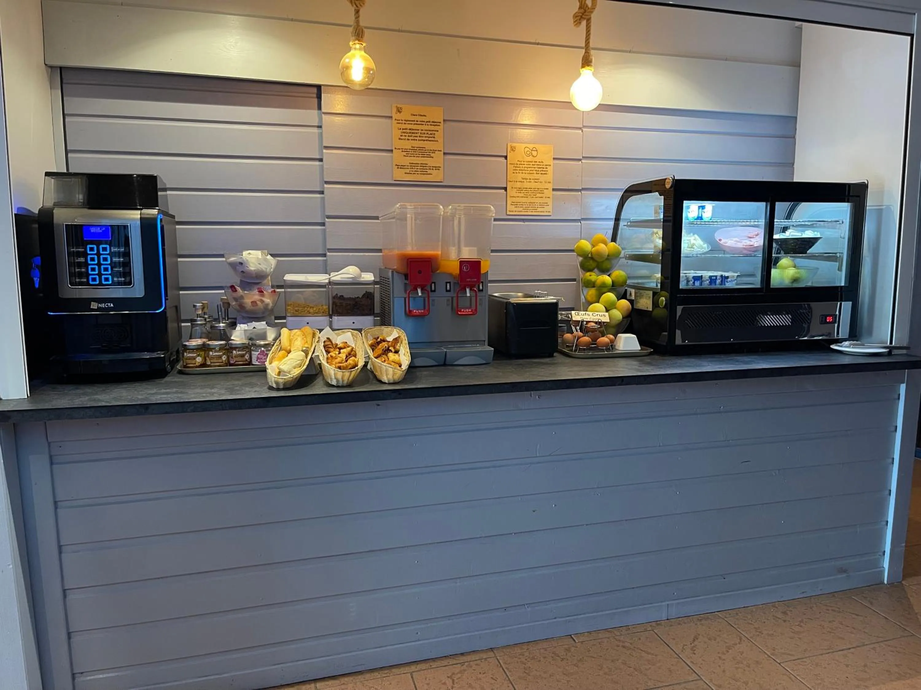 Breakfast in Karaibes Residence