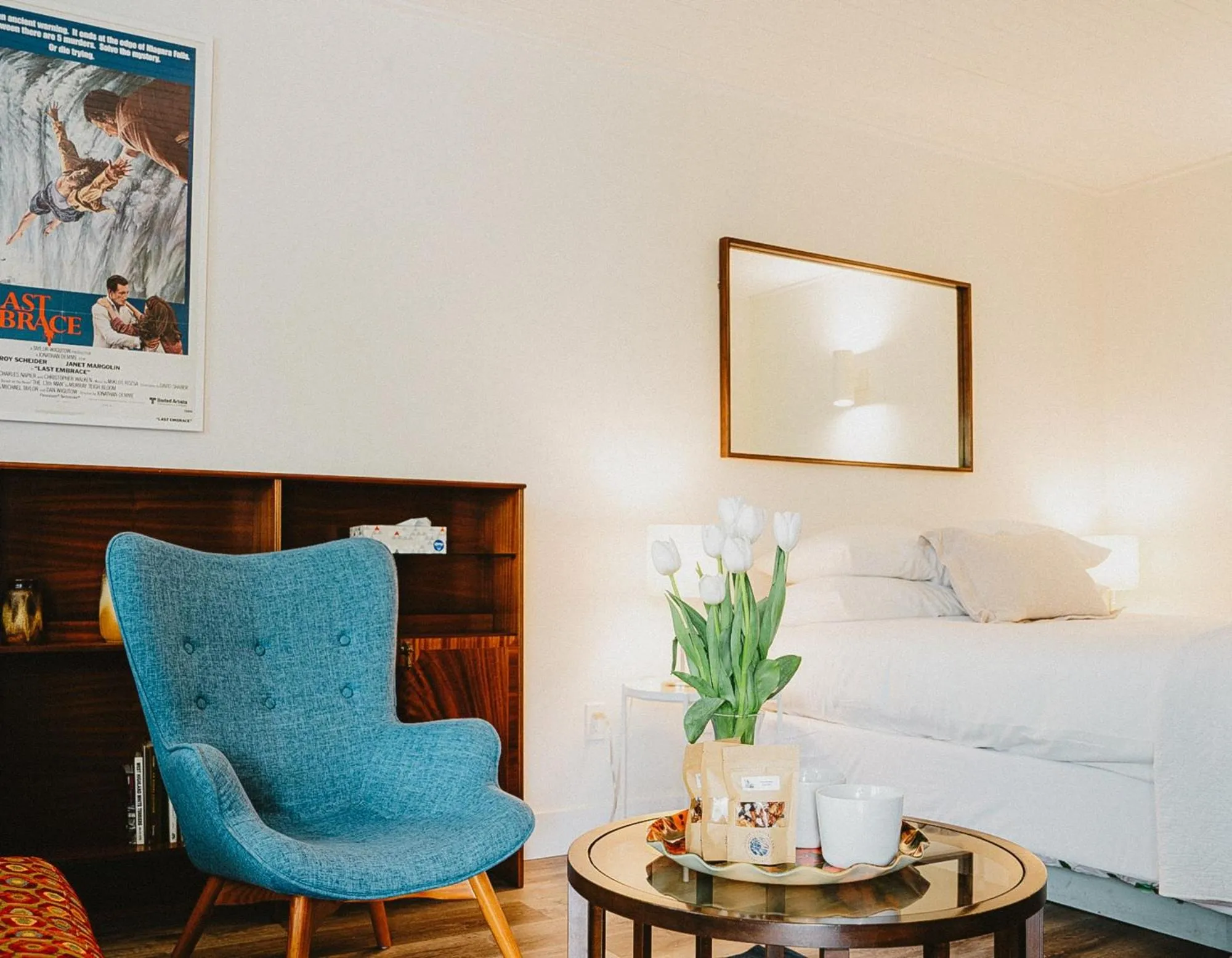 Bed in The Kent Motel