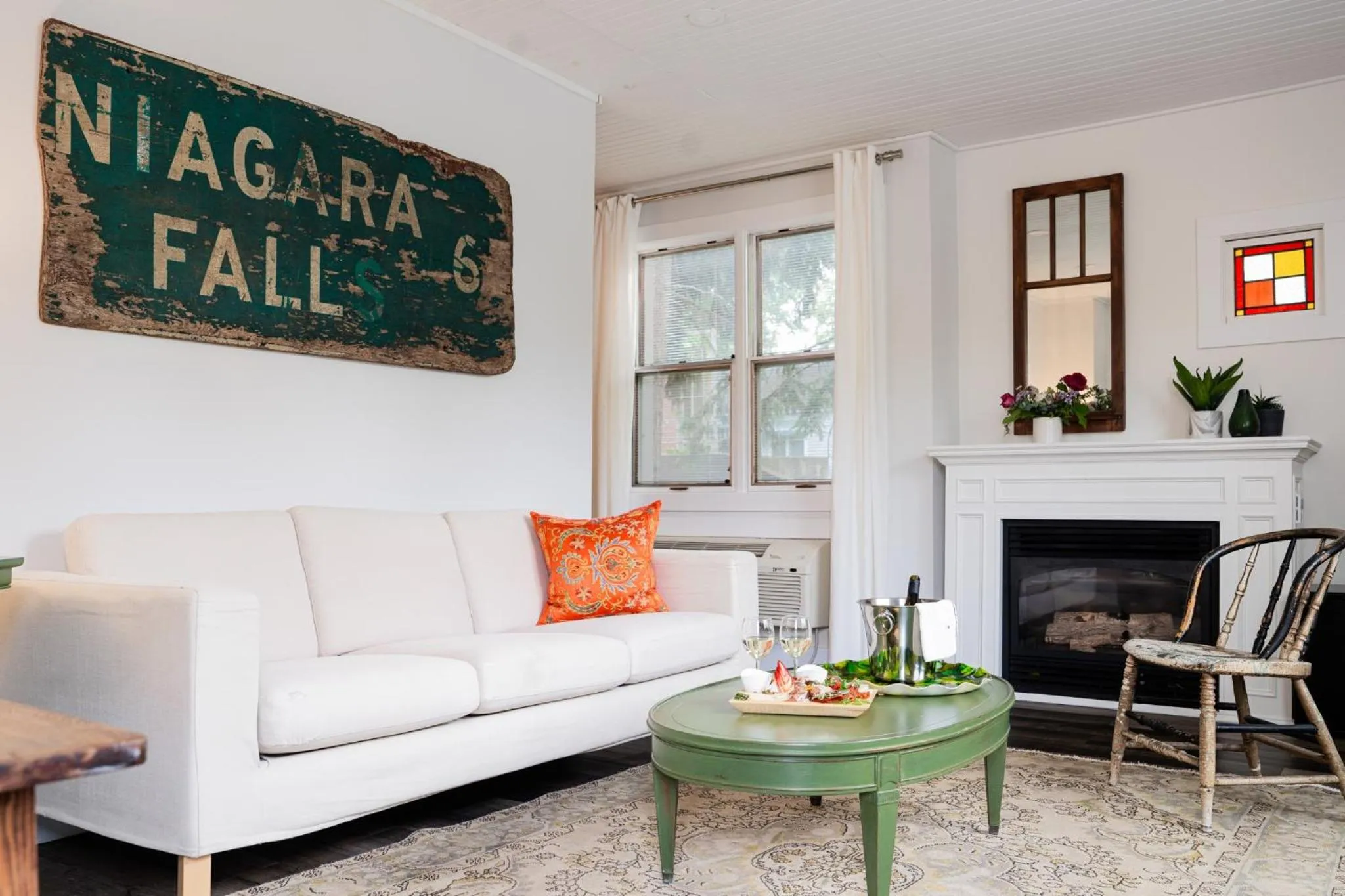 Seating area in The Kent Motel