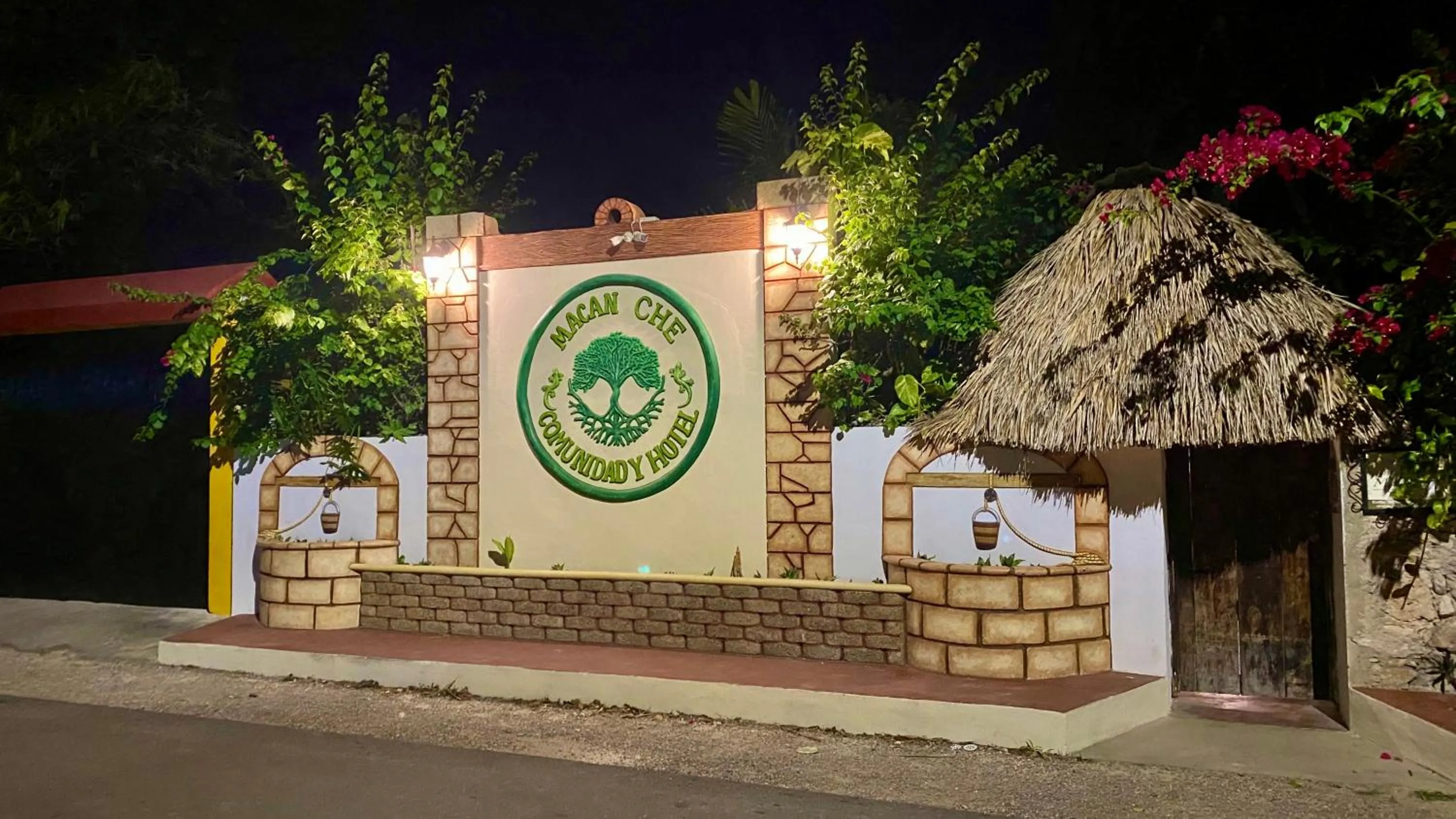 Facade/entrance in Gardenhotel Macan Ché B&B