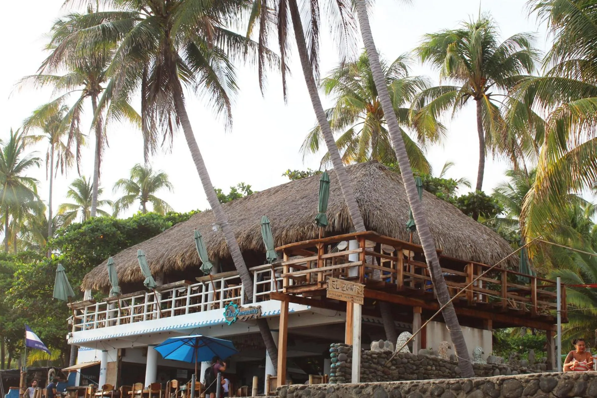 Property building in Olas Permanentes El Zonte