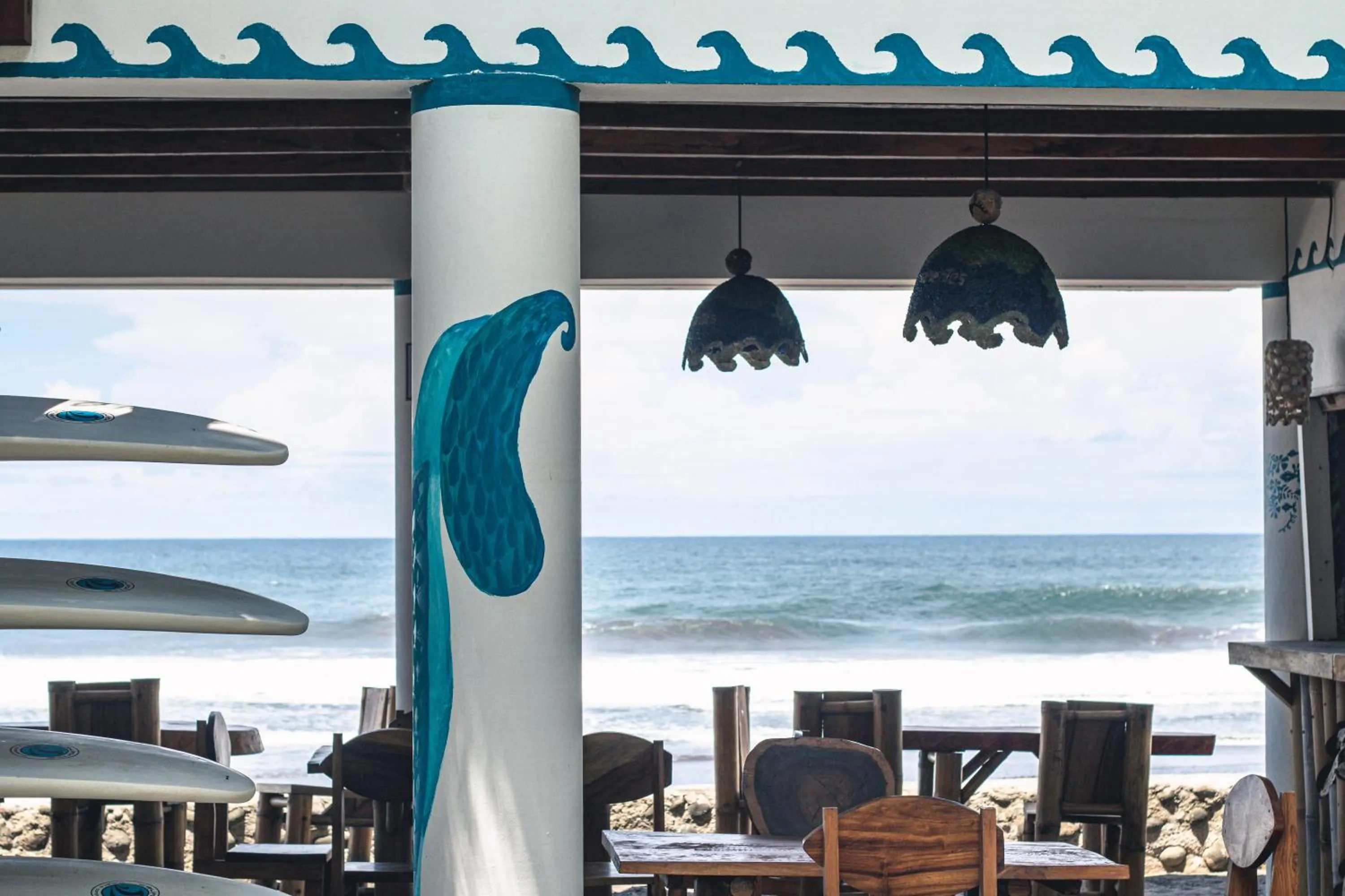 Restaurant/places to eat in Olas Permanentes El Zonte