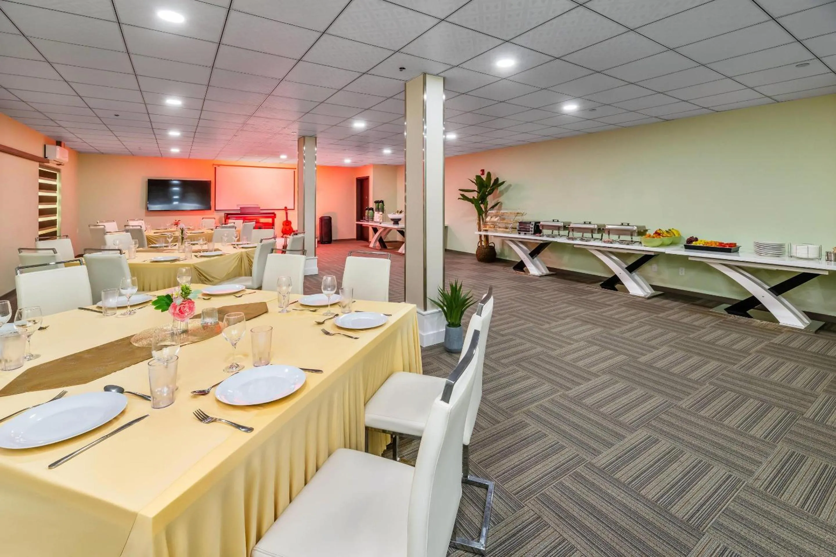 Meeting/conference room in Quality Inn Sunshine Suites