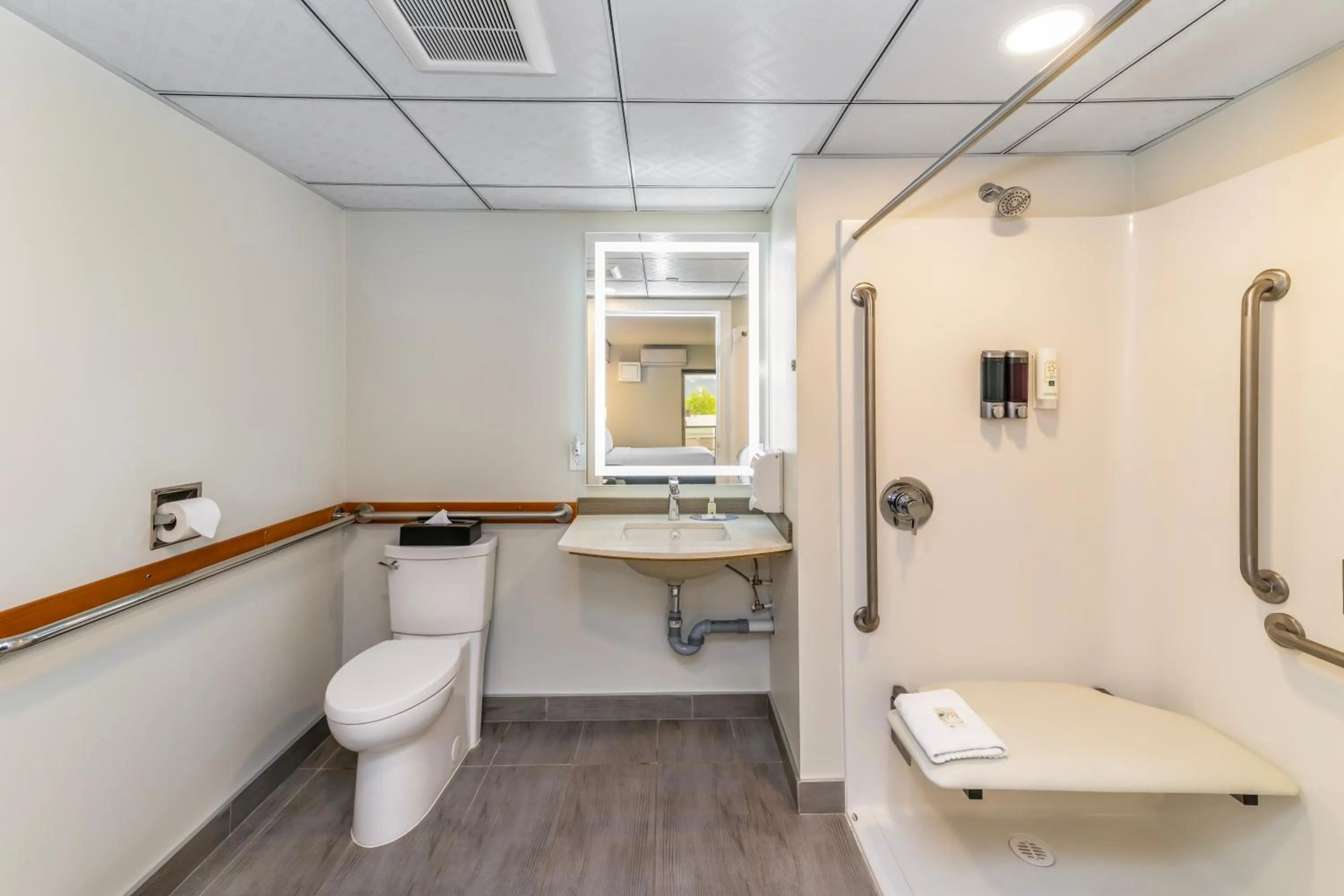 Quality Inn Sunshine Suites