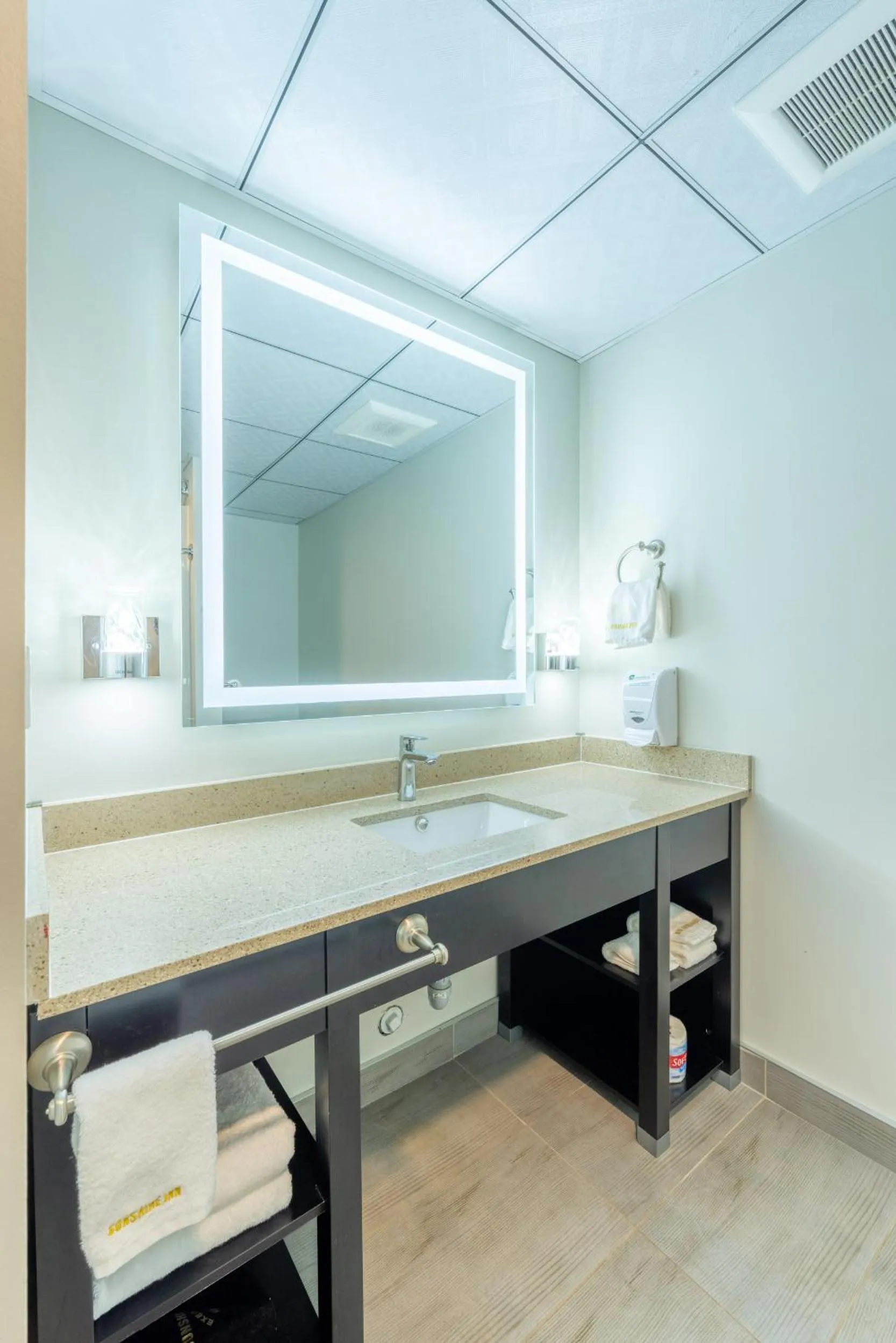 Quality Inn Sunshine Suites