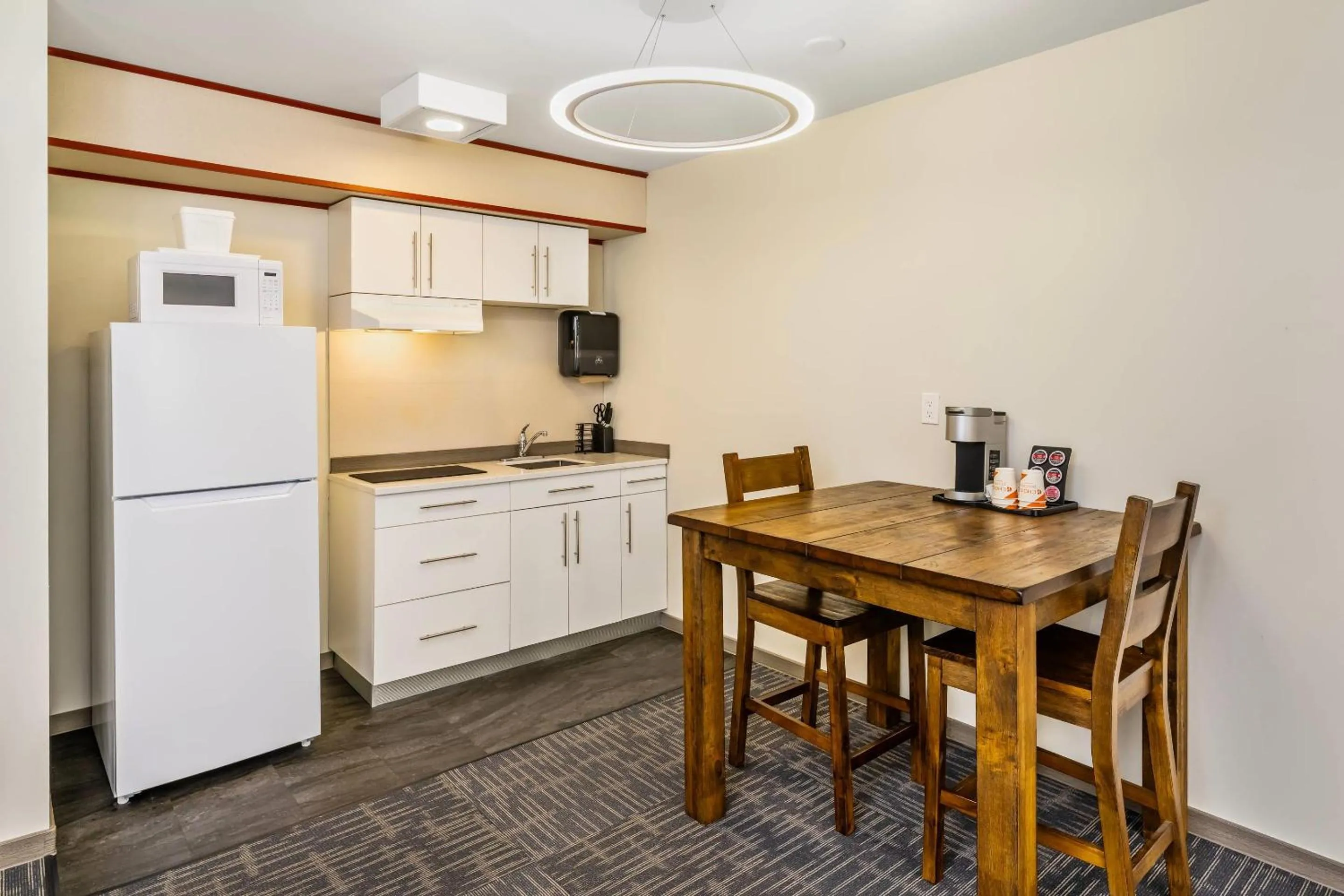 Bedroom in Quality Inn Sunshine Suites