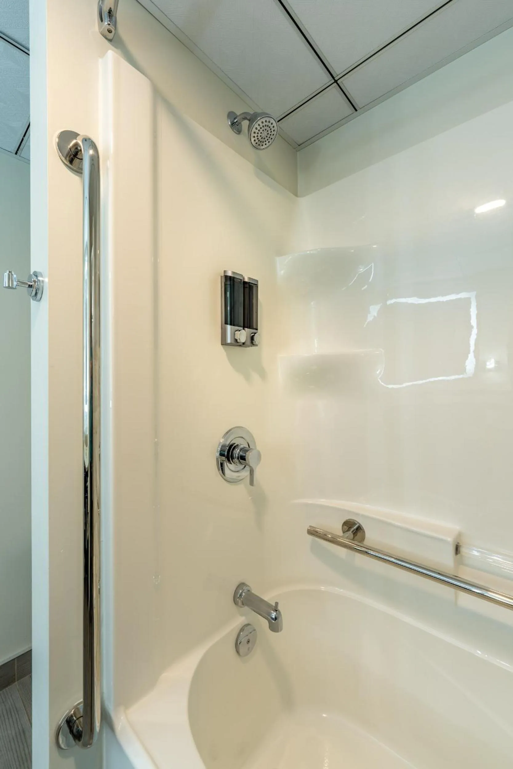 Quality Inn Sunshine Suites