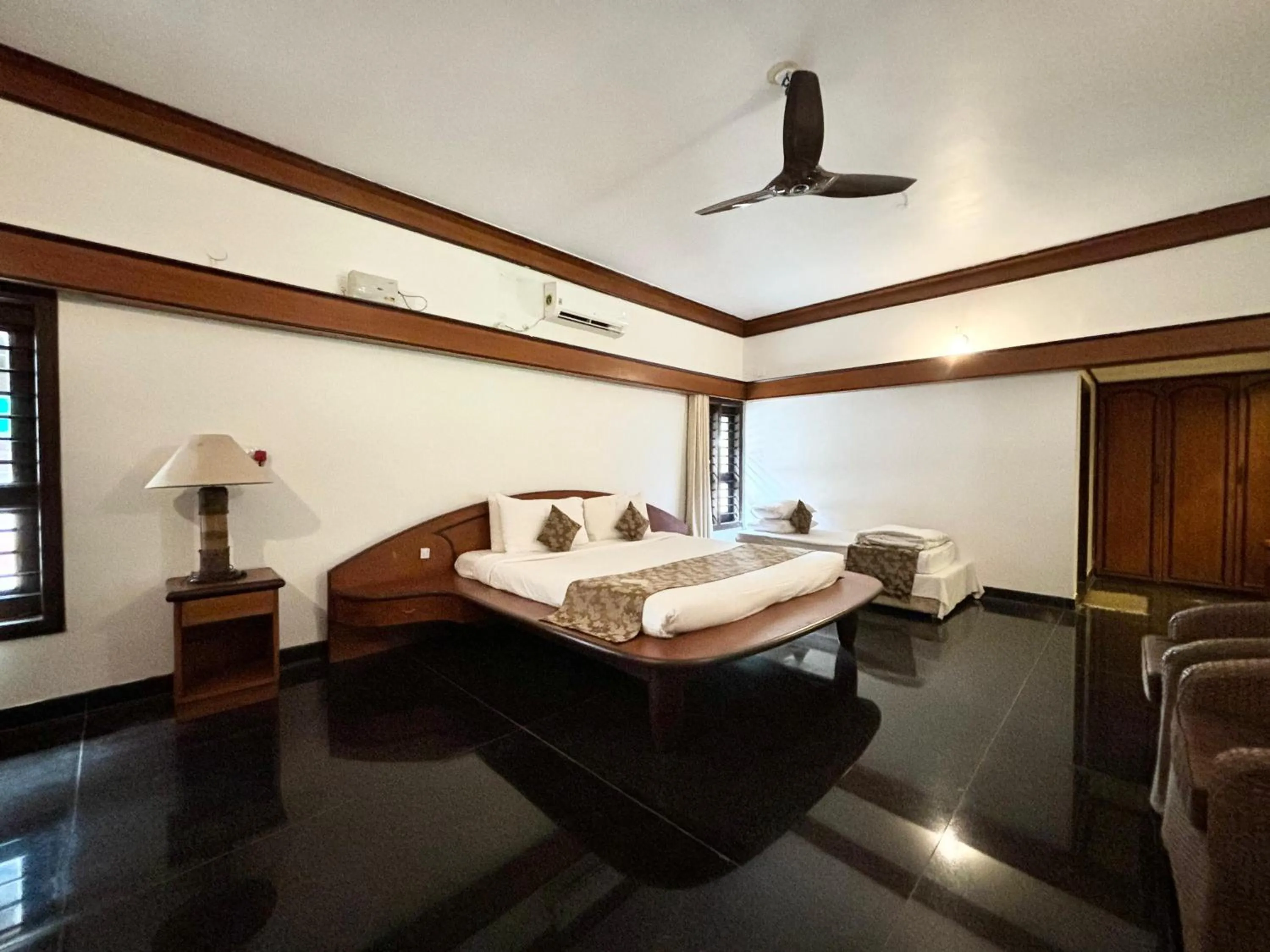 Bedroom, Bed in Unlock By Goldfinch Sakaleshpur