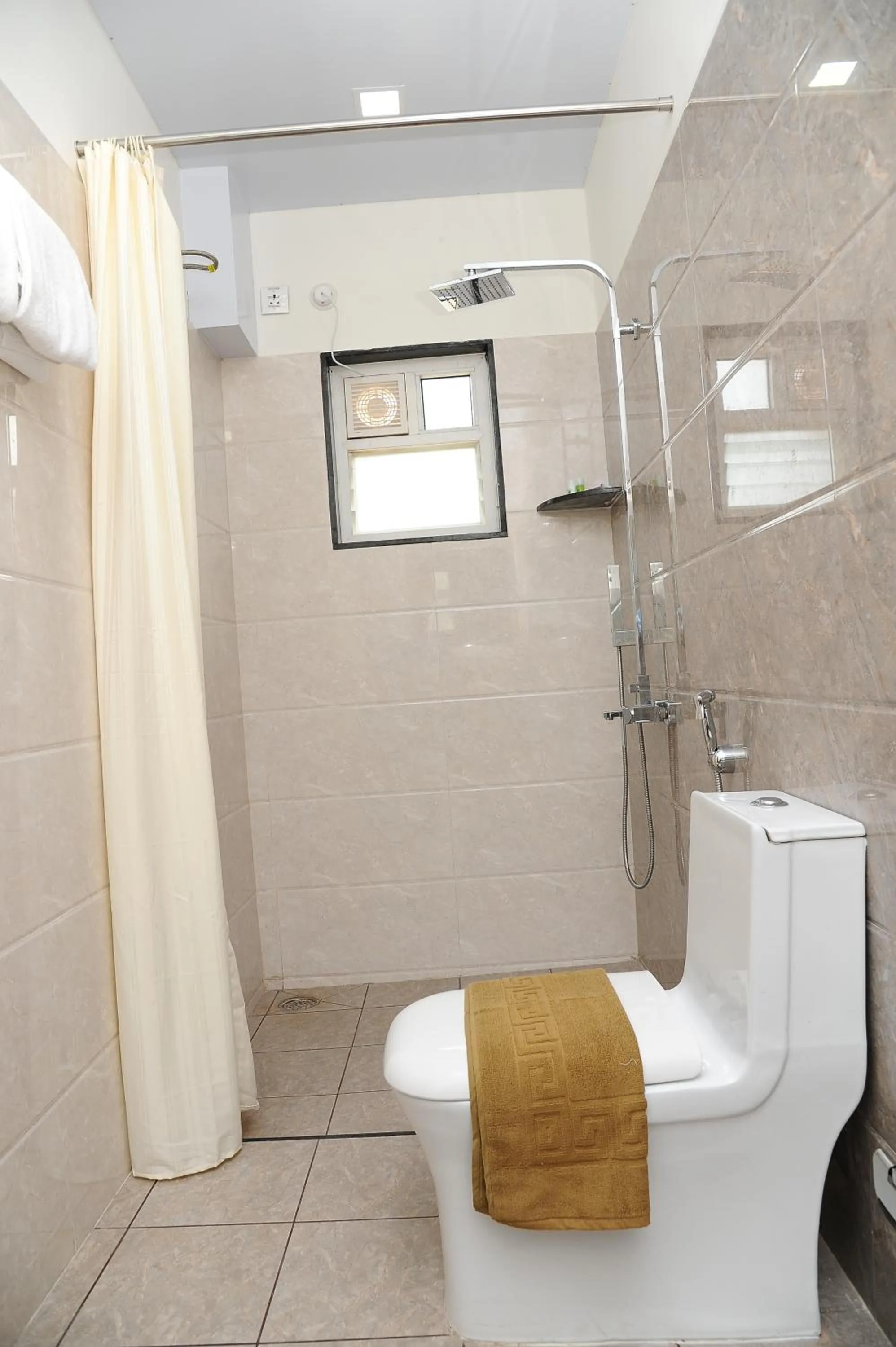 Bathroom in crystal inn