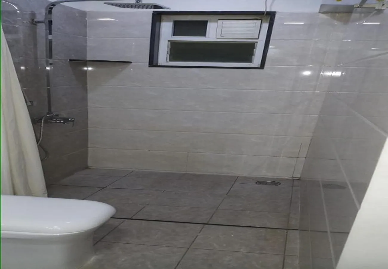 Bathroom in crystal inn