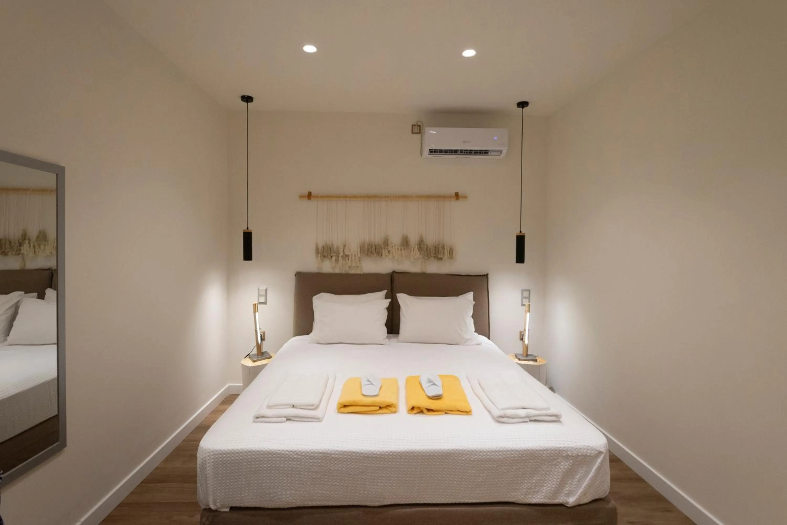 Bedroom, Bed in Pylosea Luxury Lodge