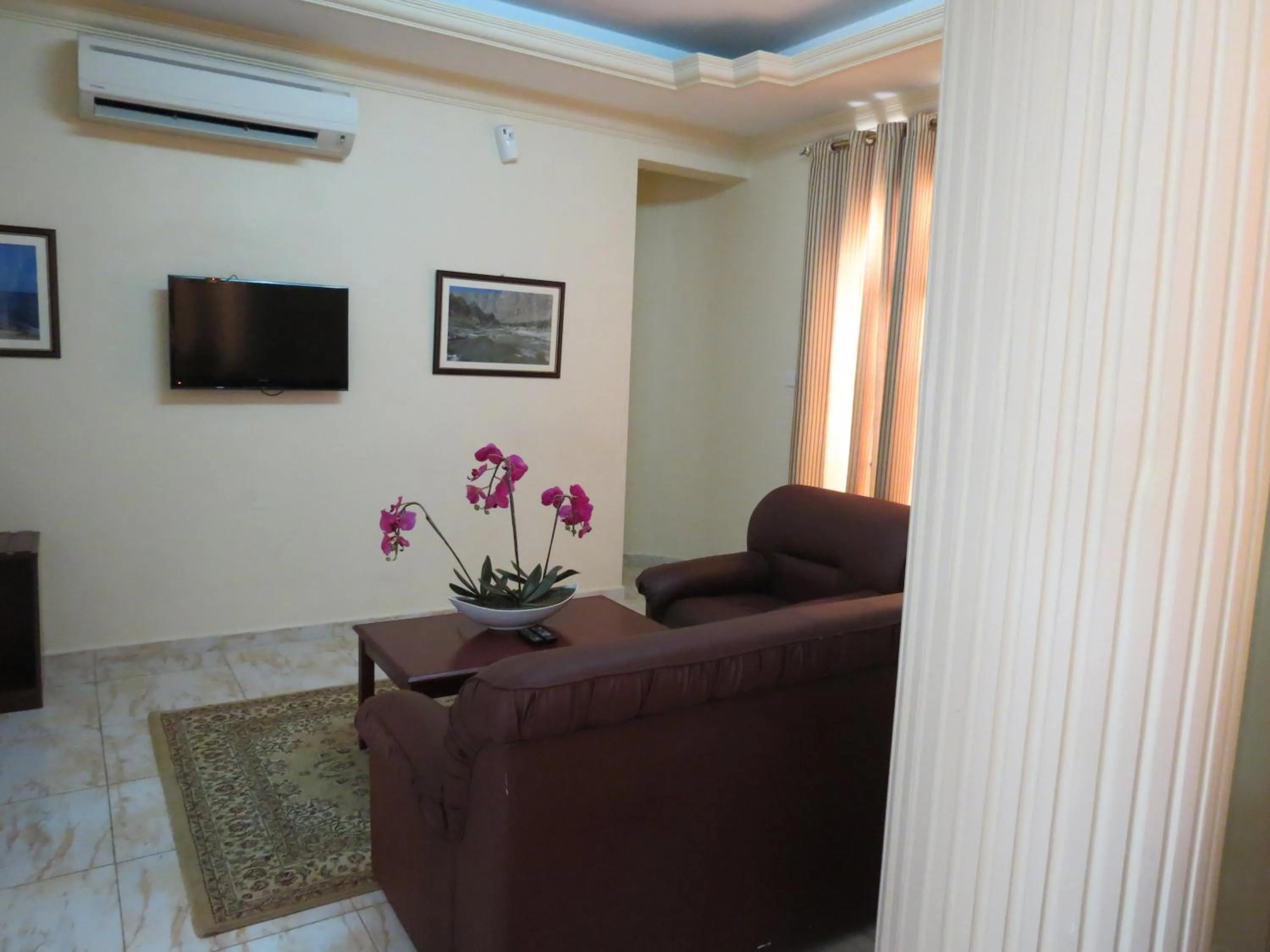 Al Ferdous Hotel Apartments