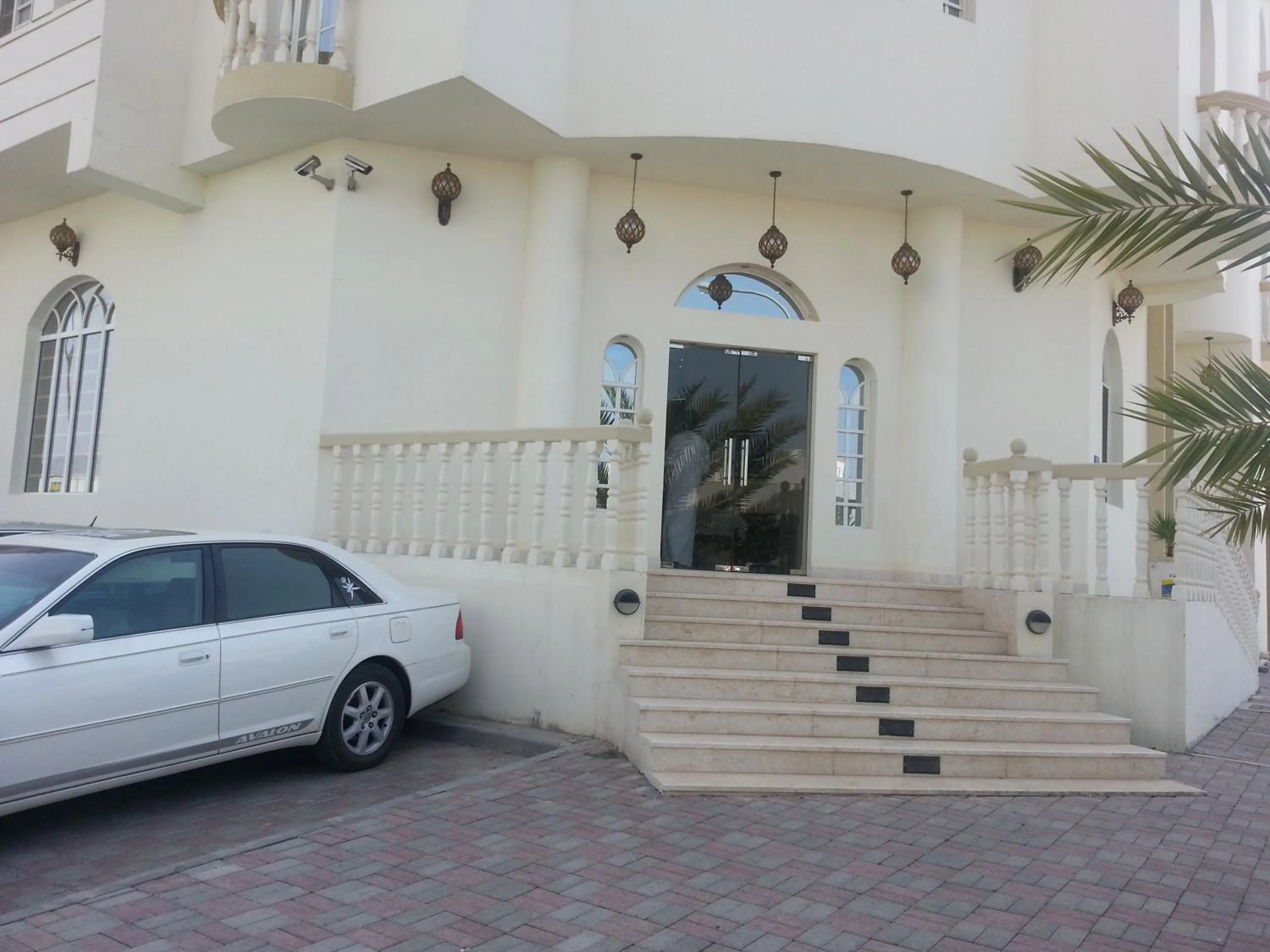 Facade/entrance in Al Ferdous Hotel Apartments