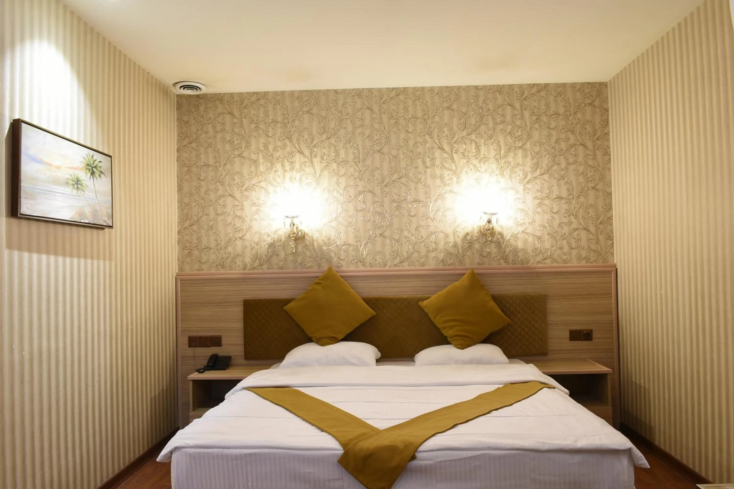 Bed in Asenappar Hotel