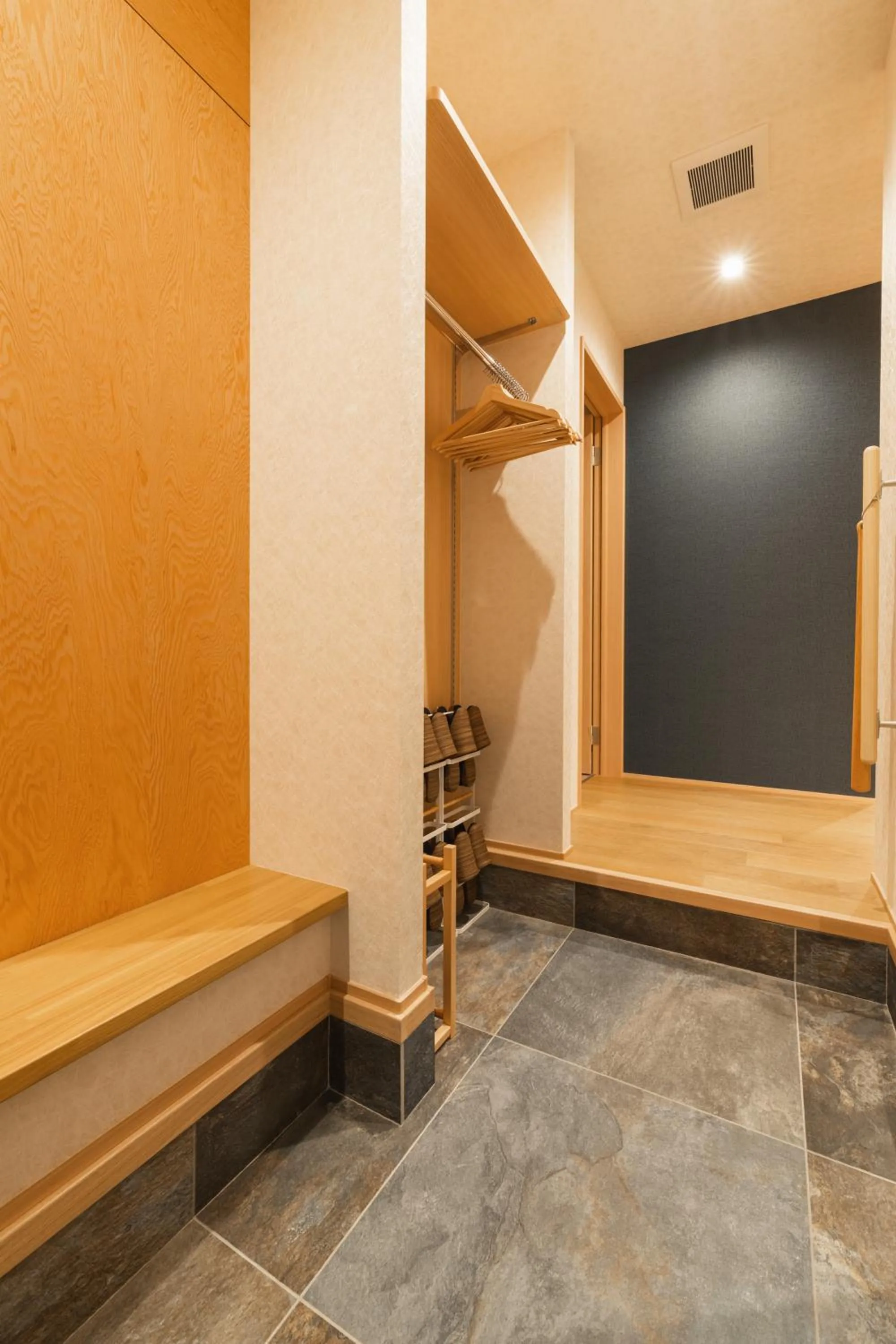 Photo of the whole room in GRAND BASE Hakata Gofuku