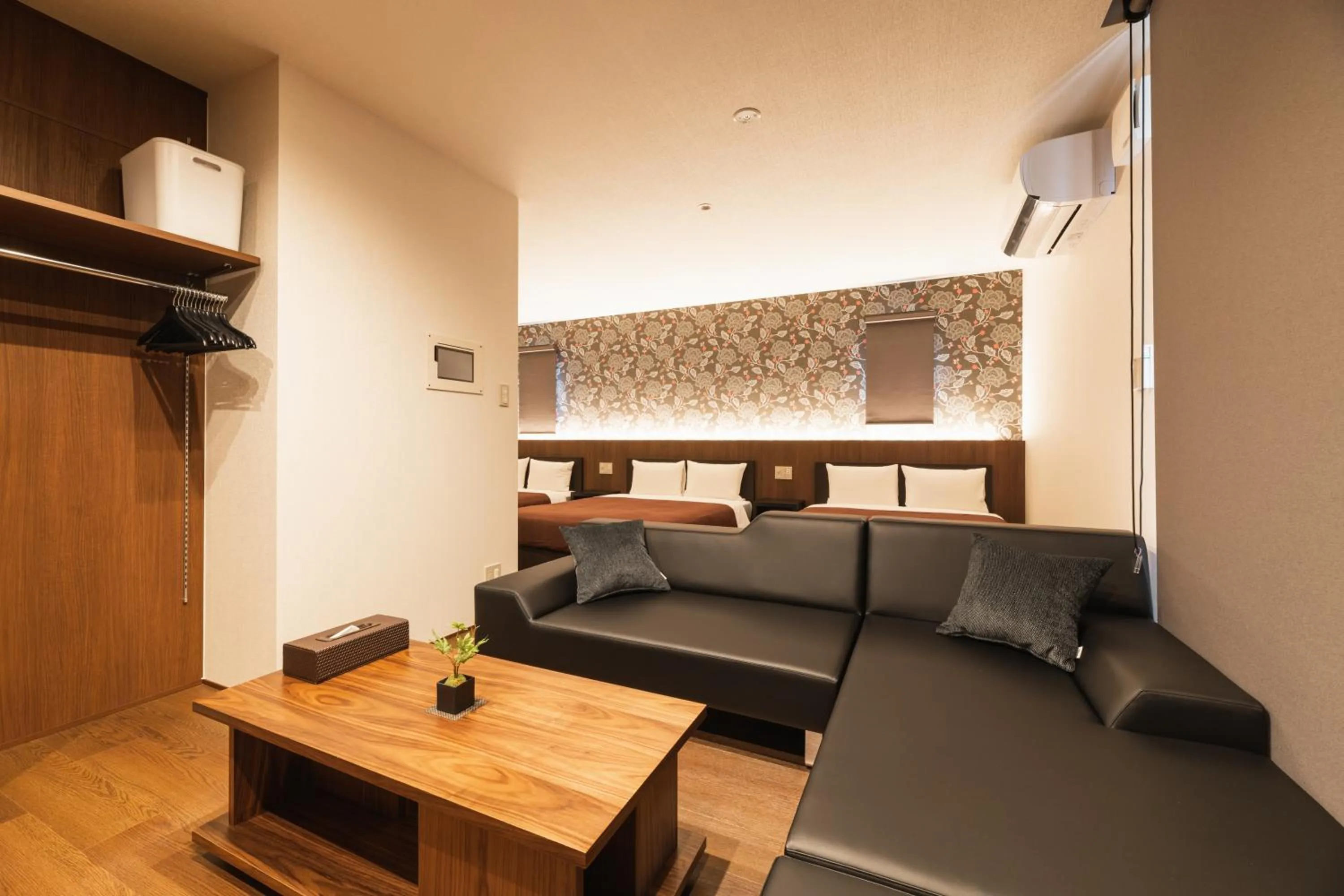 Photo of the whole room in GRAND BASE Hakata Gofuku