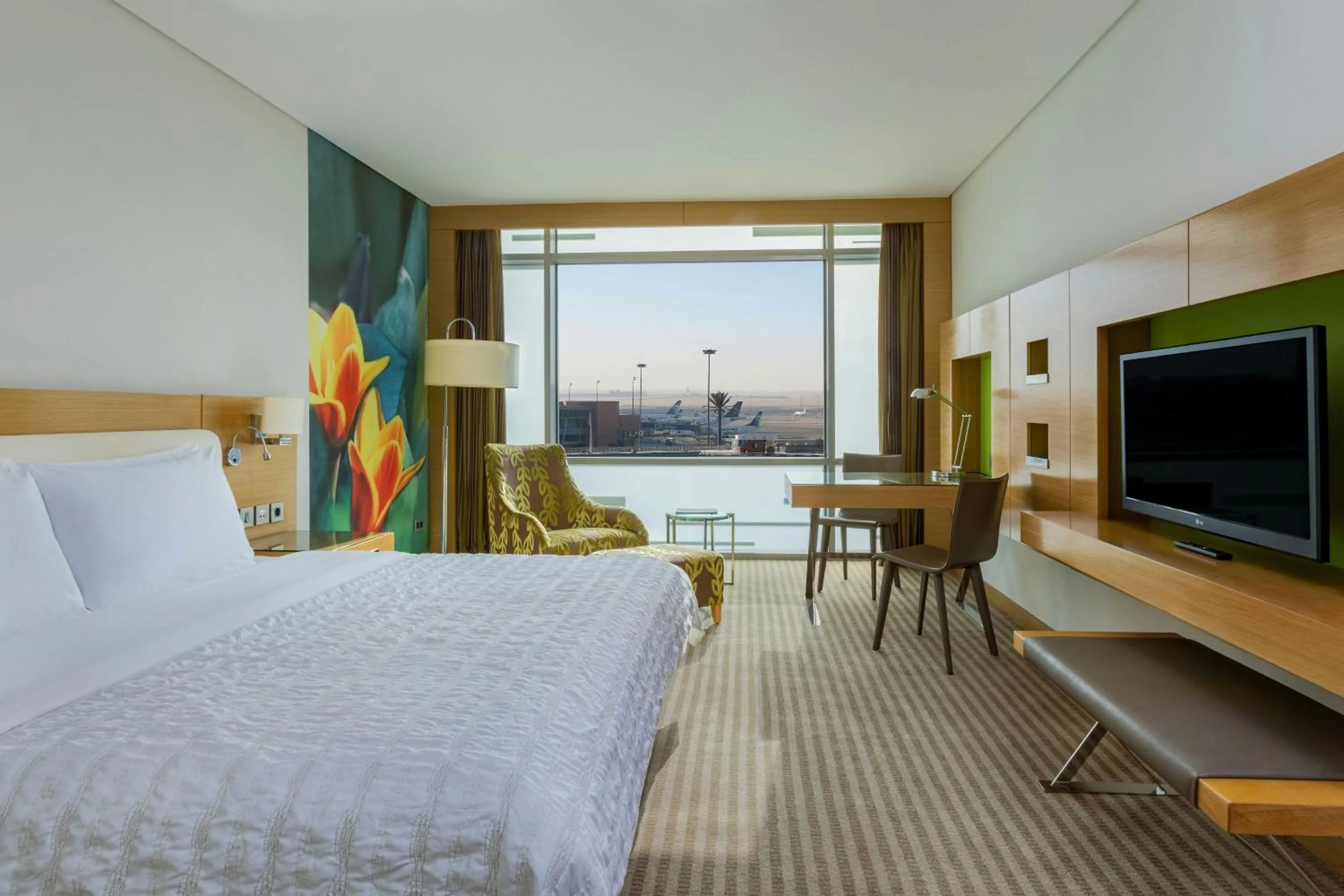 Photo of the whole room, Bed in Le Meridien Cairo Airport