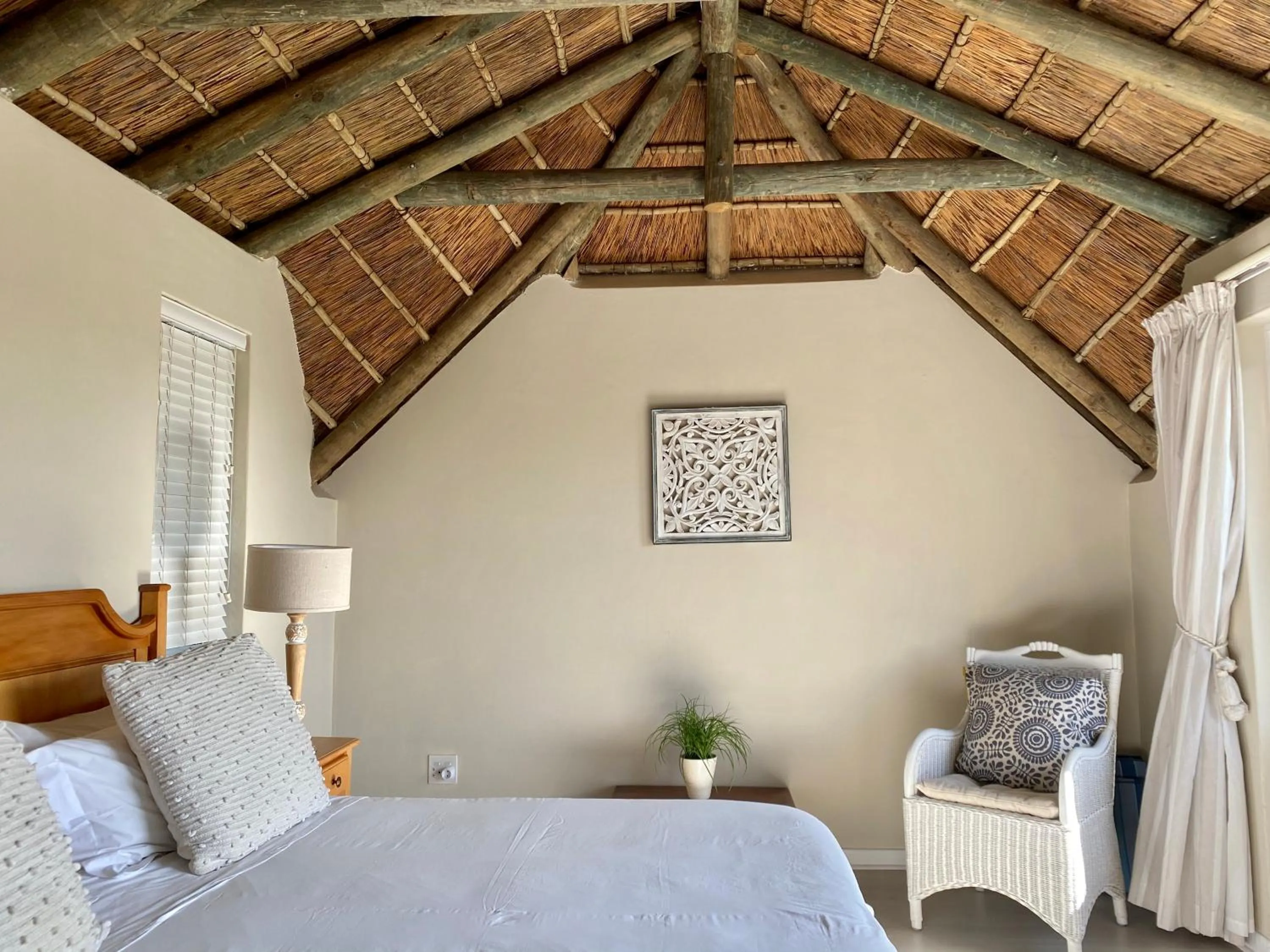 Bed in i-LOLLO Bed & Breakfast at the River Mouth