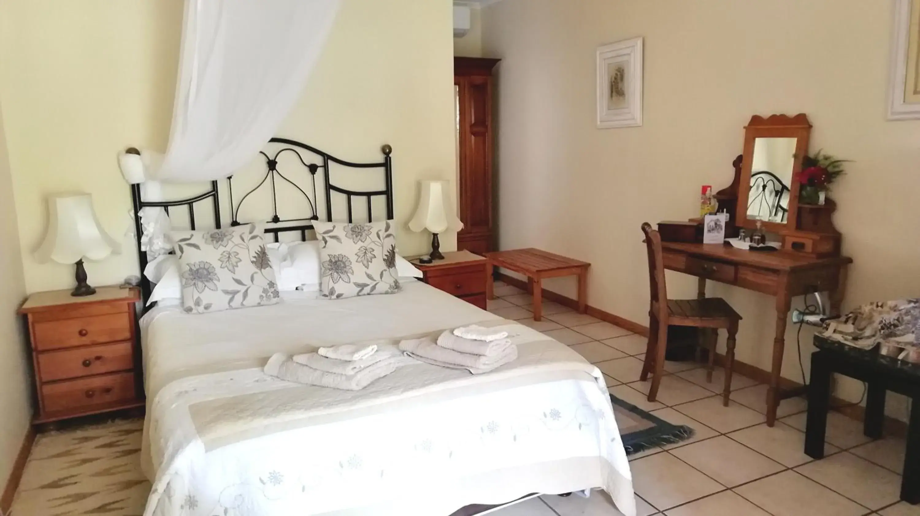 Standard Double Room with Garden View in Saxe-Coburg Lodge Standard Double Room with Garden View in Saxe-Coburg Lodge