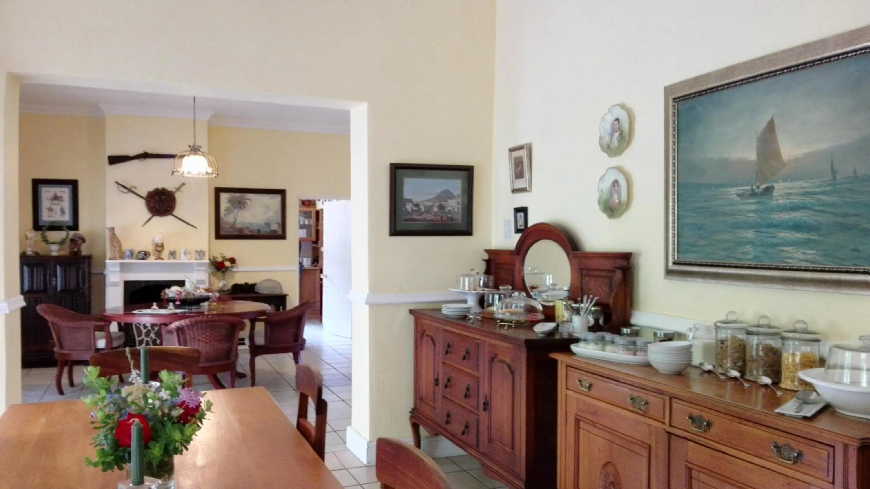 Dining area in Saxe-Coburg Lodge