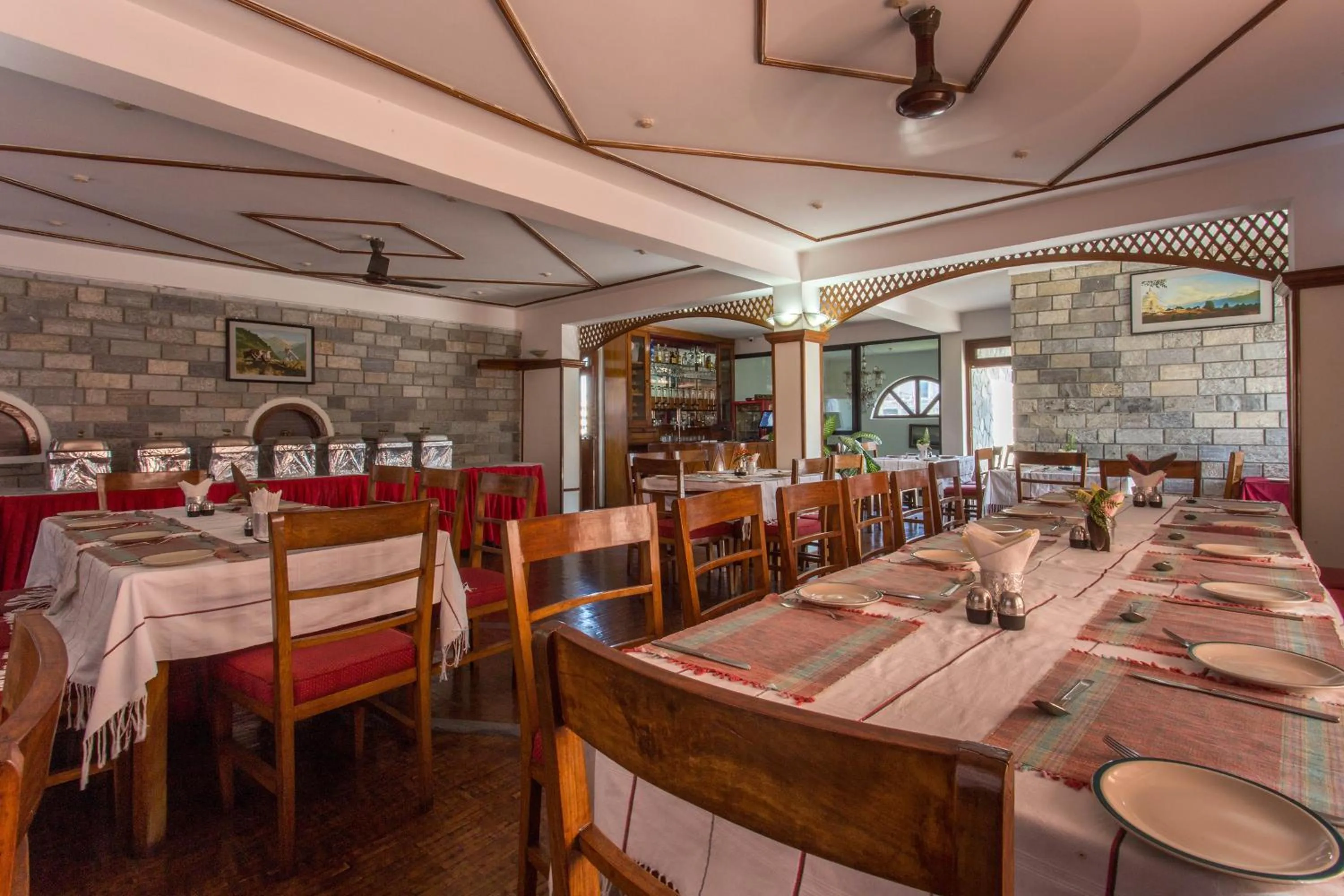 Restaurant/places to eat in Hotel Tulsi